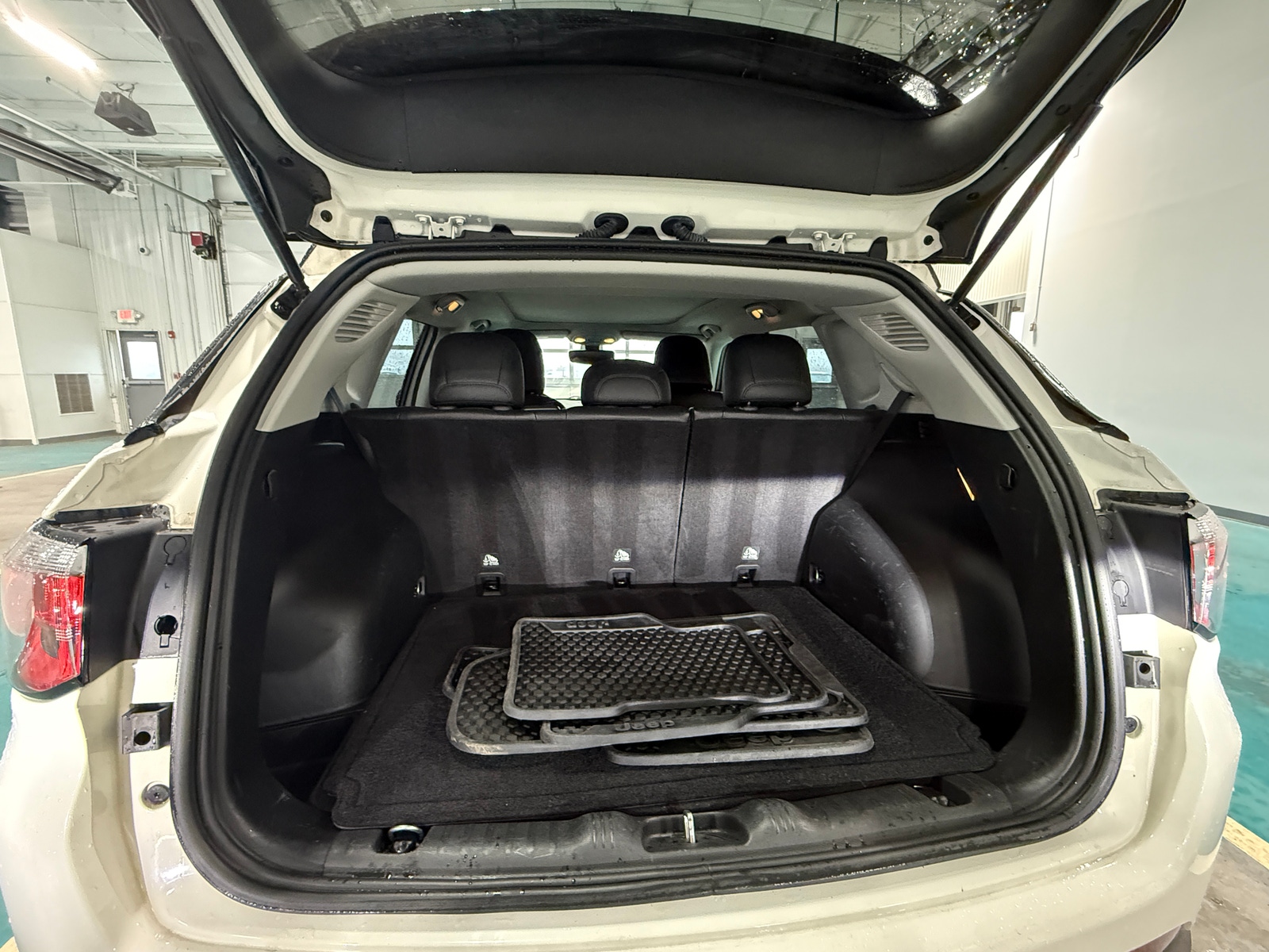 Thumbnail: 2019 Jeep Compass - 7