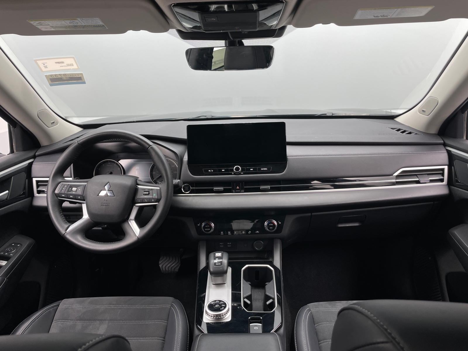 Thumbnail: 2025 Mitsubishi Outlander - 2