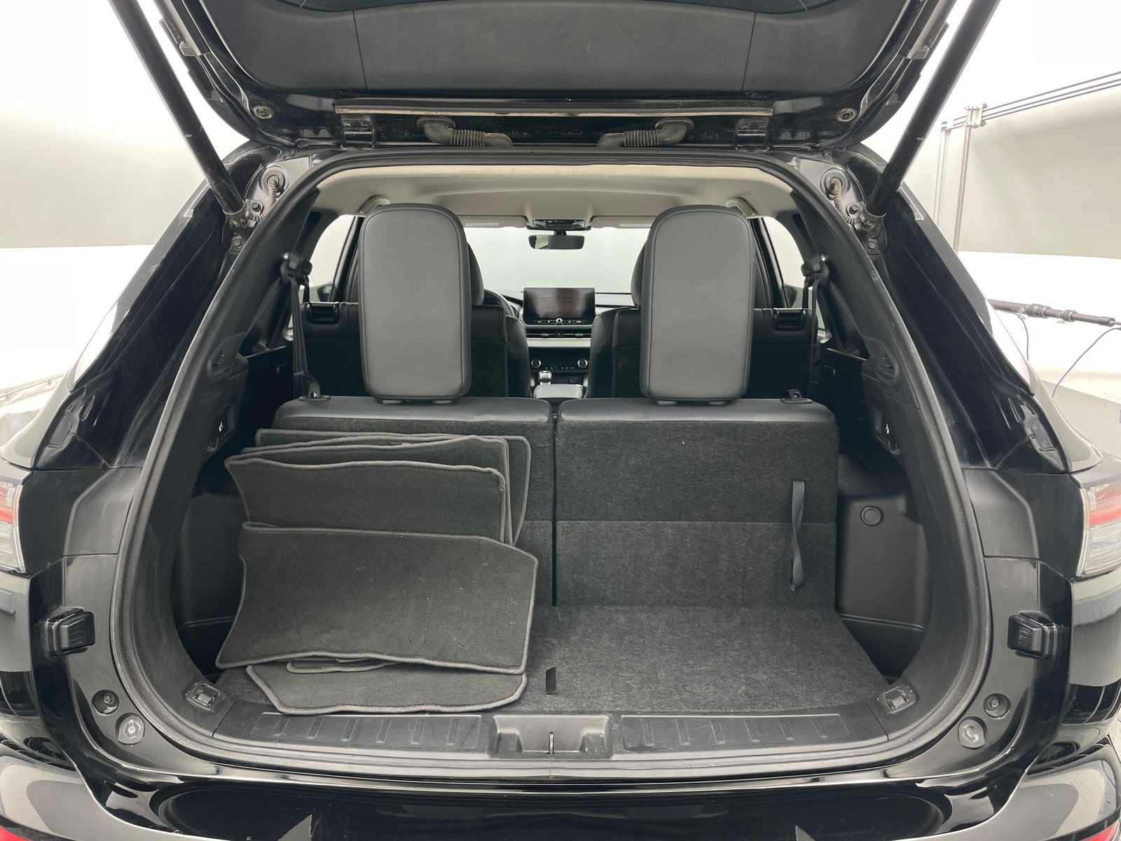 Thumbnail: 2025 Mitsubishi Outlander - 6