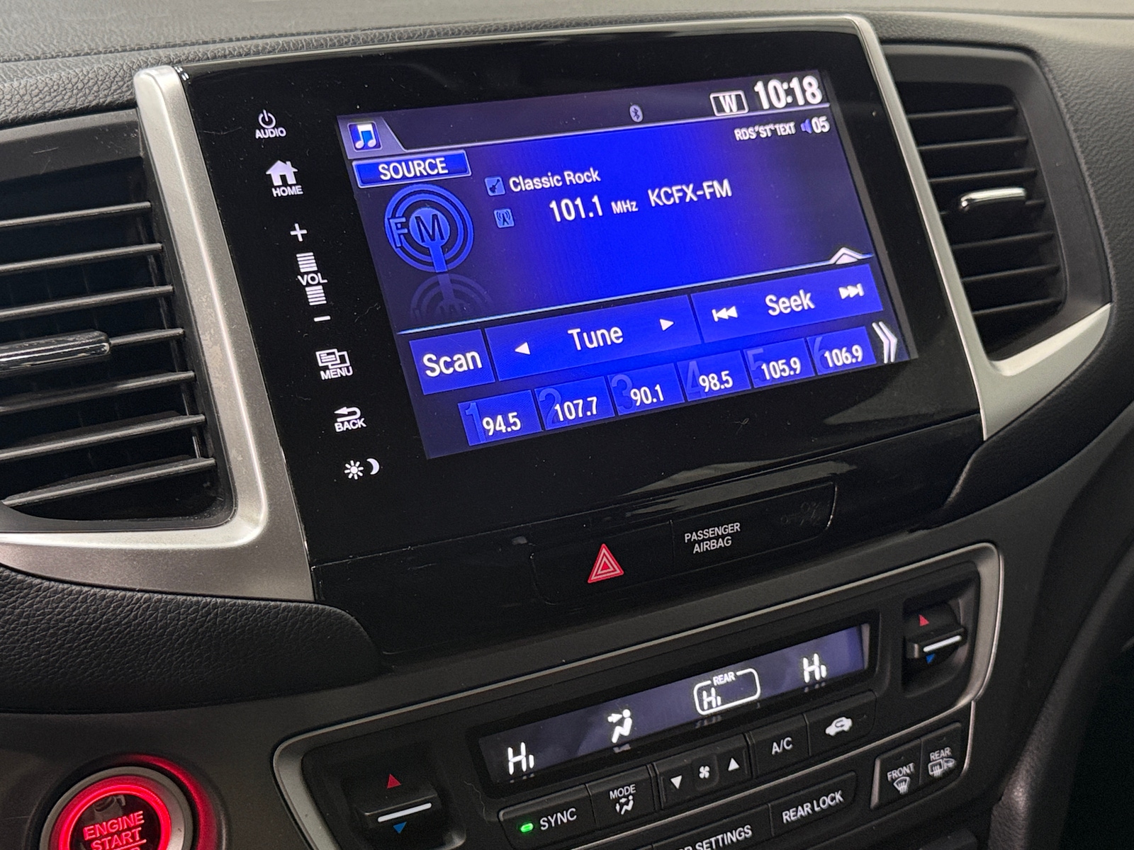 Thumbnail: 2018 Honda Pilot - 3