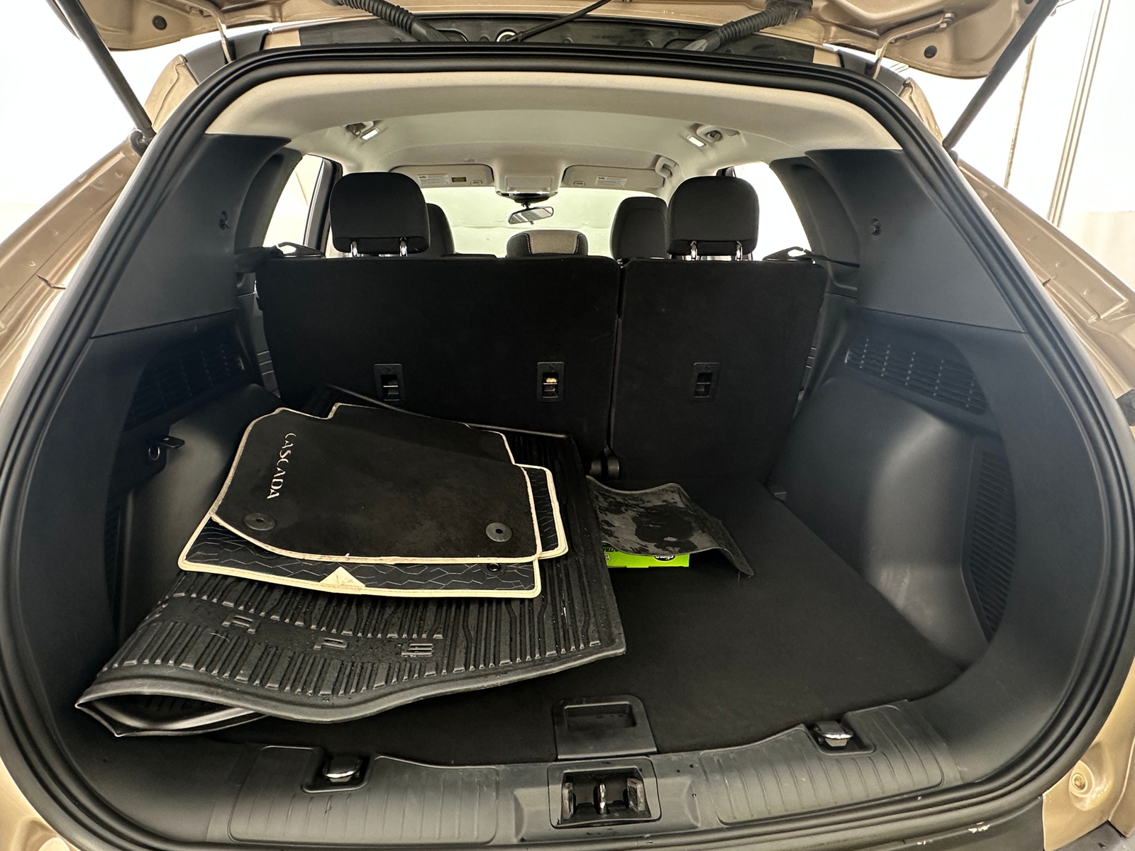 Thumbnail: 2021 Ford Escape - 7