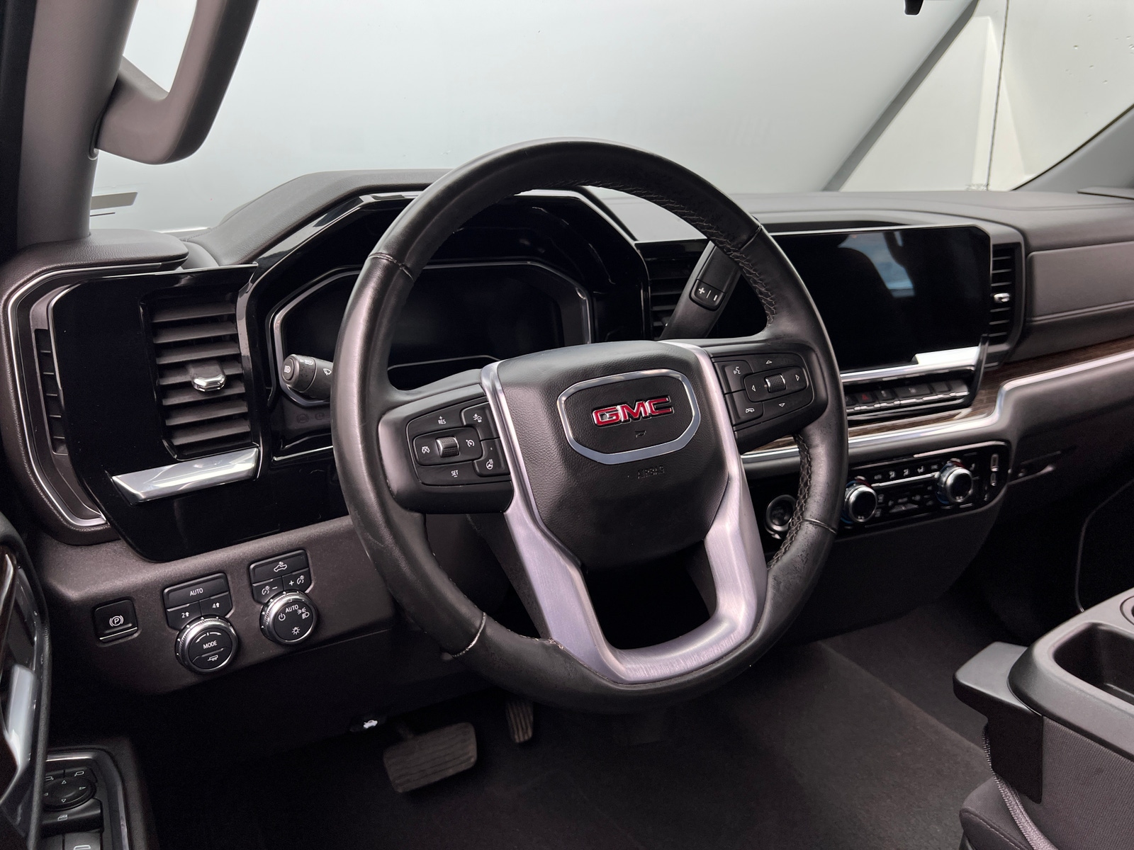 Thumbnail: 2024 GMC Sierra 1500 - 5