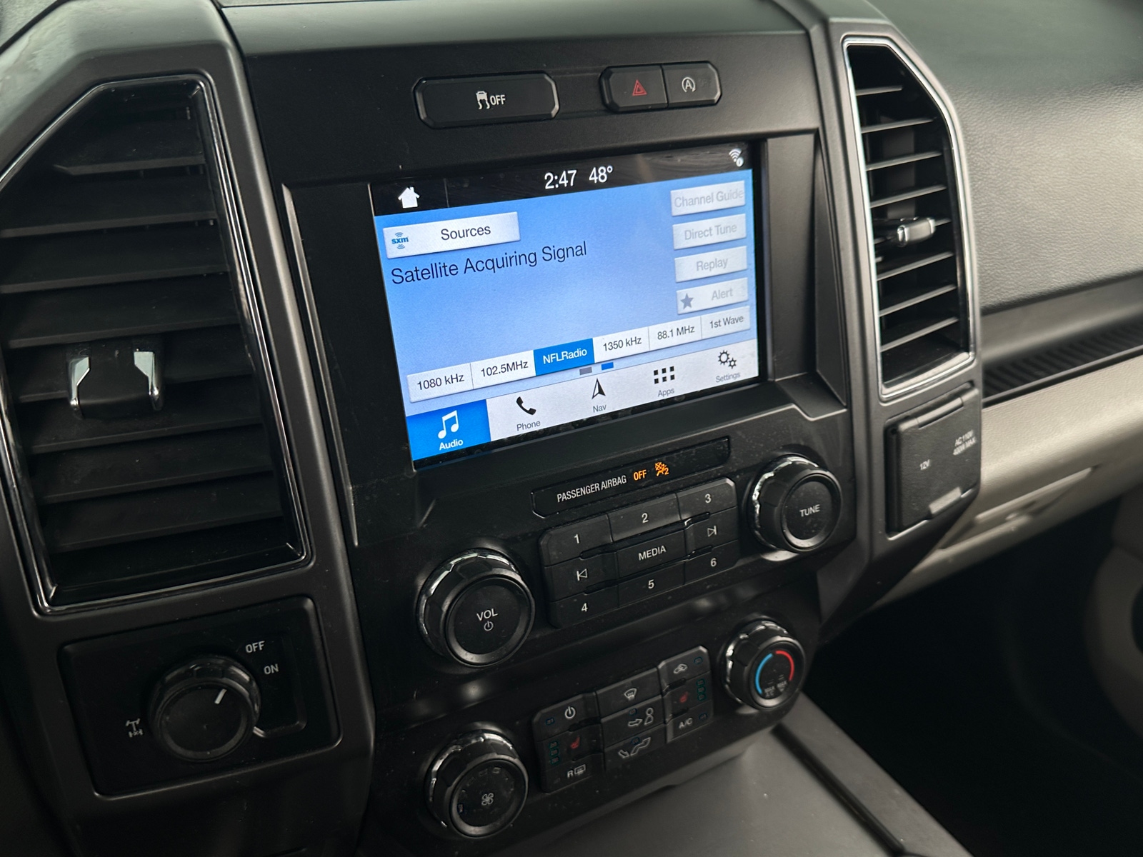 Thumbnail: 2019 Ford Econoline - 4