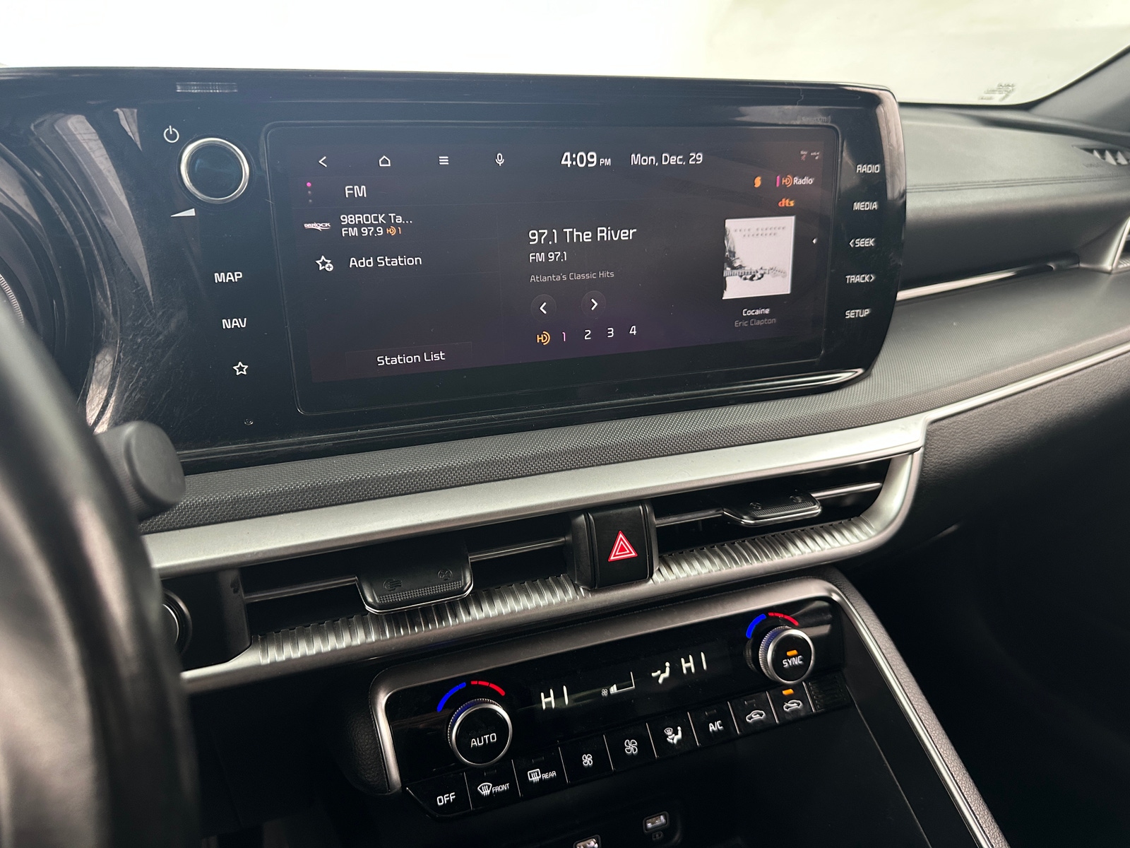 Thumbnail: 2024 Kia K5 - 4