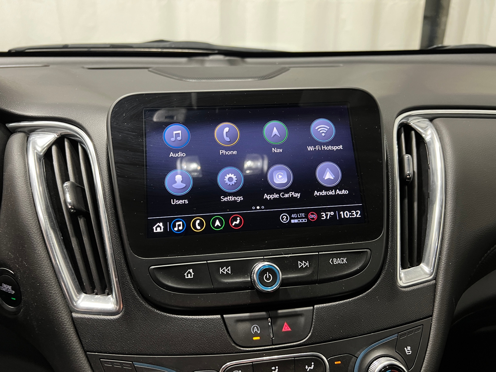 Thumbnail: 2024 Chevrolet Malibu - 3