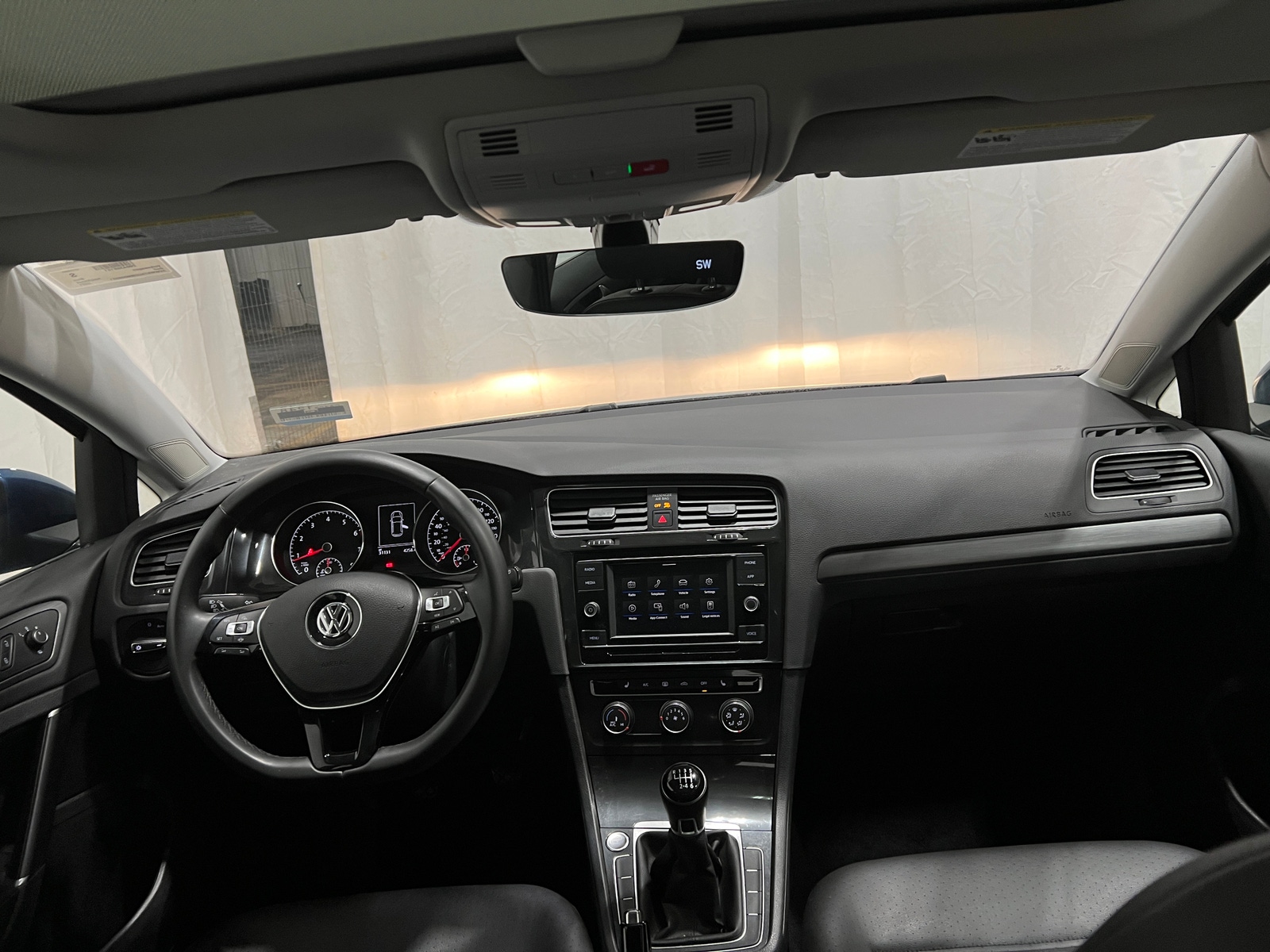 Thumbnail: 2021 Volkswagen Golf - 2