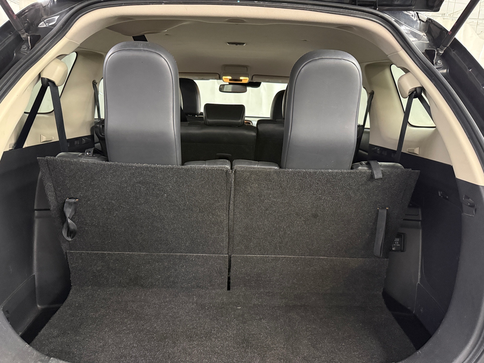 Thumbnail: 2020 Mitsubishi Outlander - 7