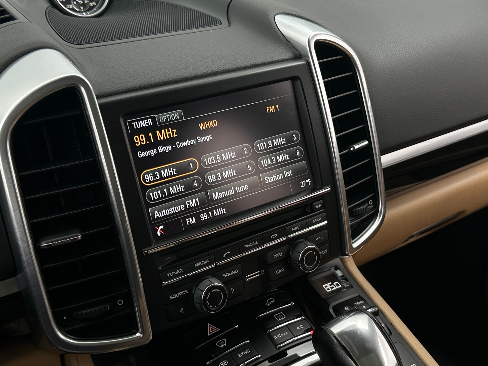 Thumbnail: 2014 Porsche Cayenne - 3