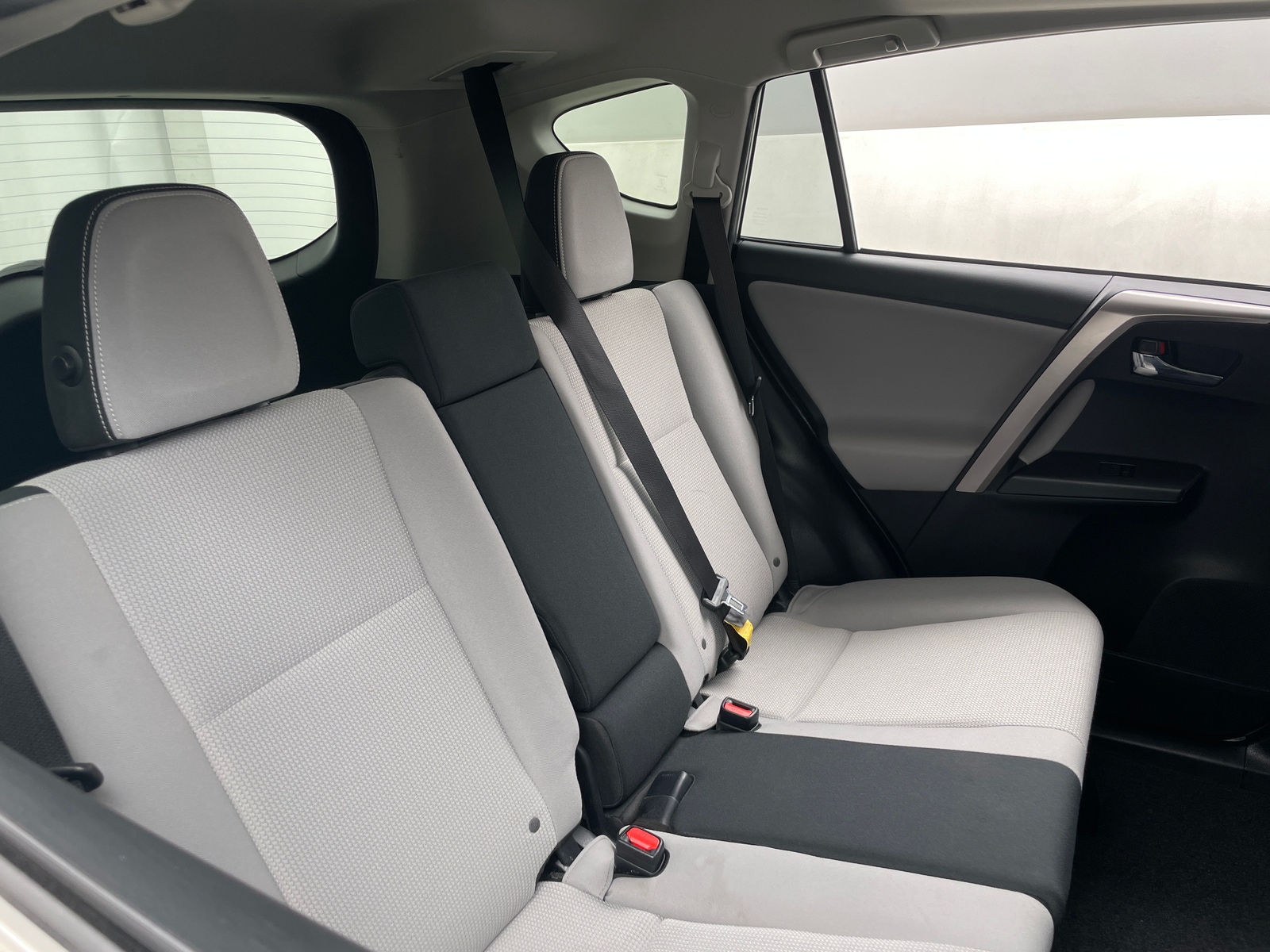 Thumbnail: 2018 Toyota RAV4 - 6