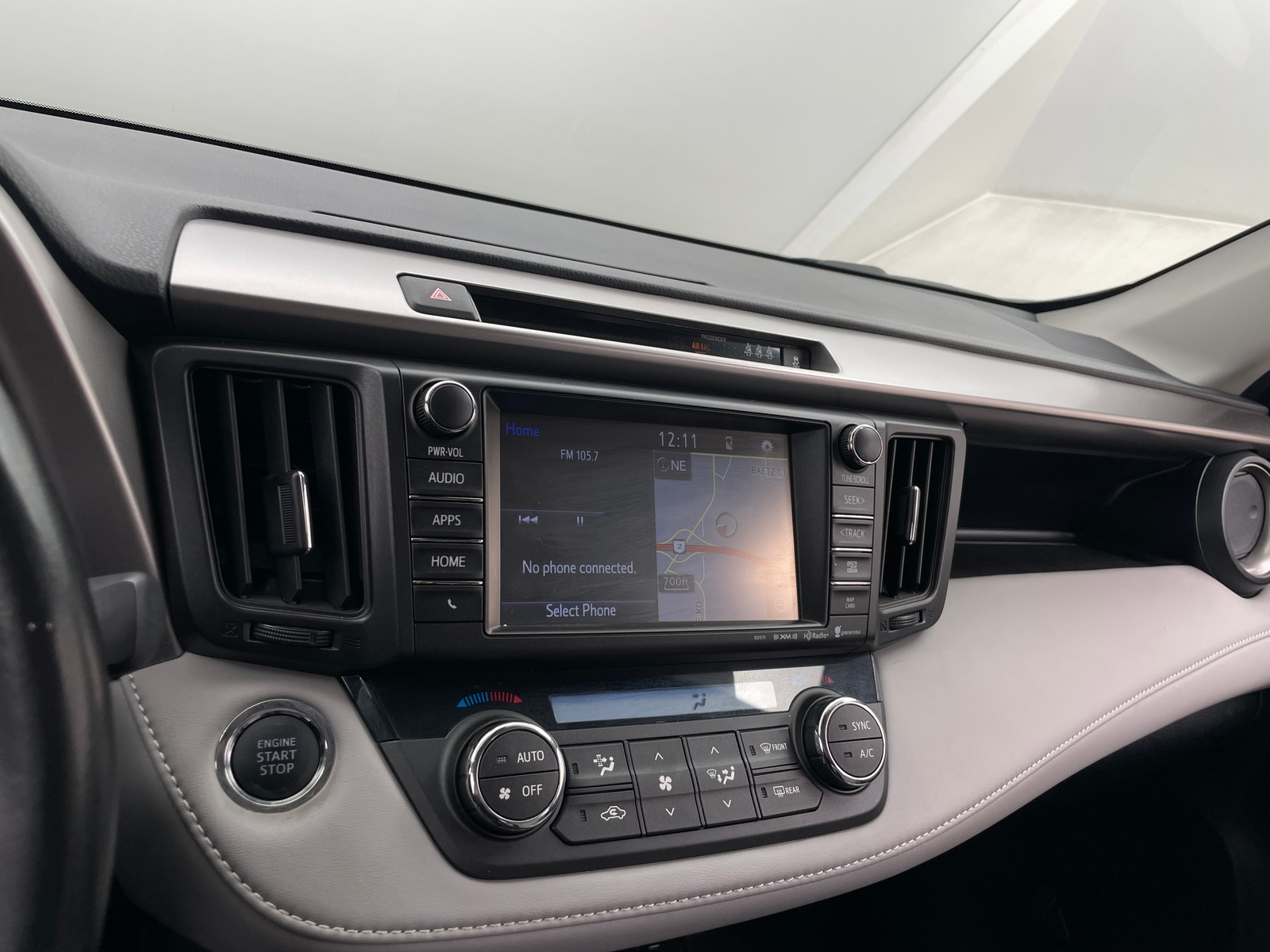 Thumbnail: 2018 Toyota RAV4 - 4