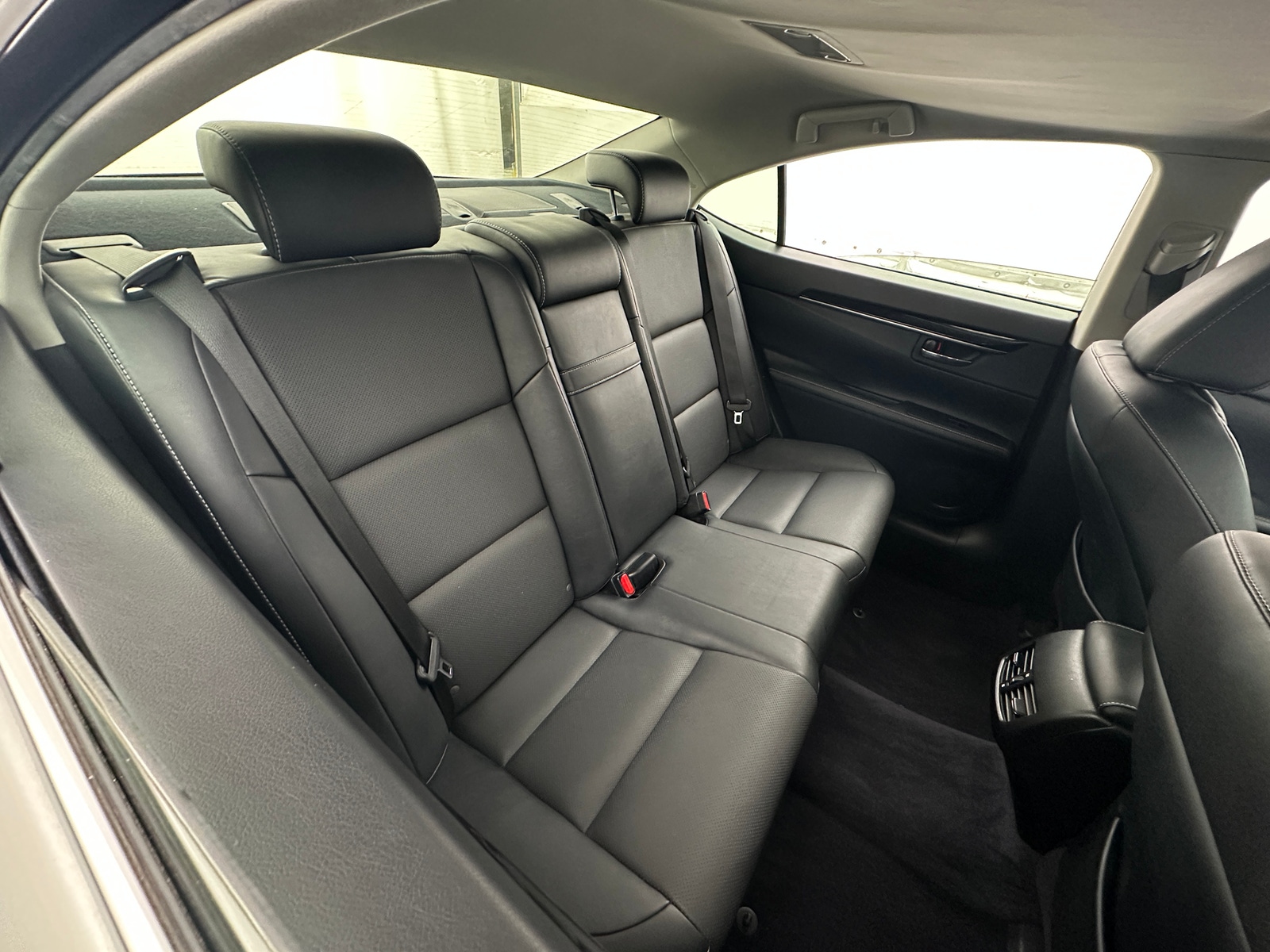 Thumbnail: 2015 Lexus ES - 5