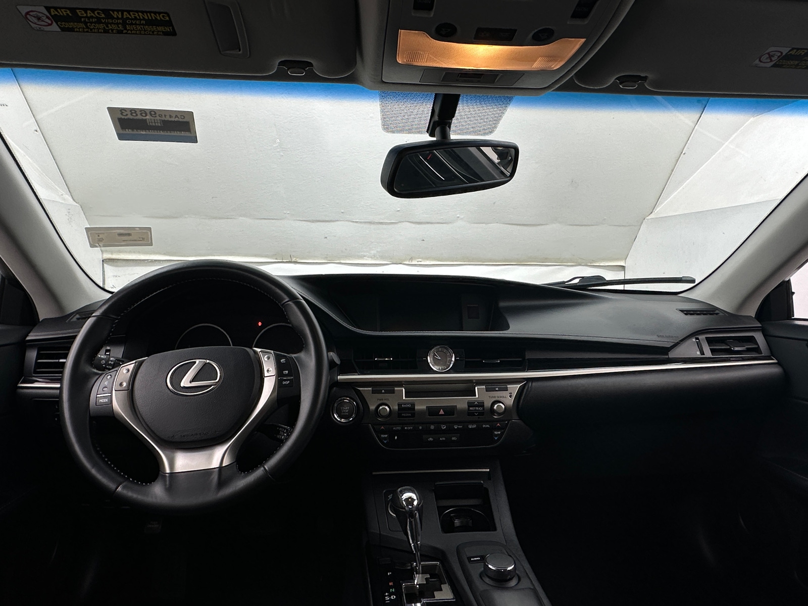 Thumbnail: 2015 Lexus ES - 2