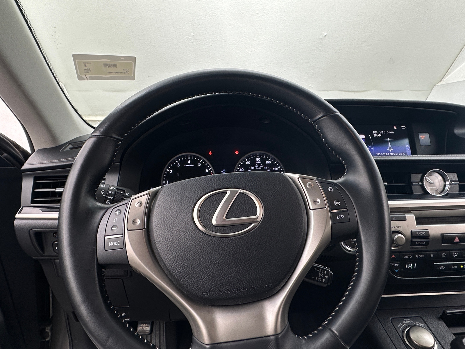 Thumbnail: 2015 Lexus ES - 4