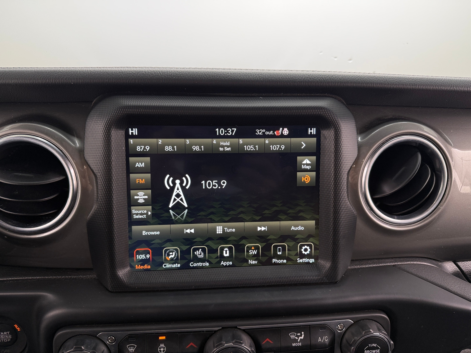 Thumbnail: 2022 Jeep Wrangler - 4