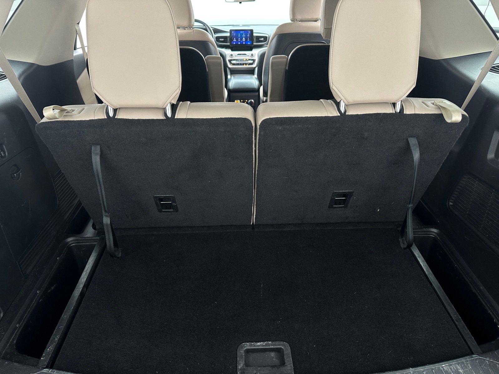 Thumbnail: 2020 Ford Explorer - 6