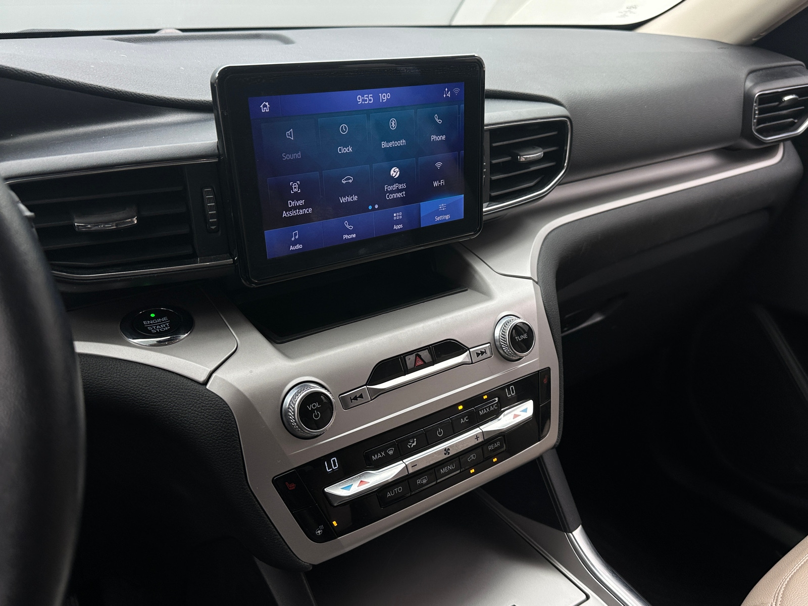 Thumbnail: 2020 Ford Explorer - 3