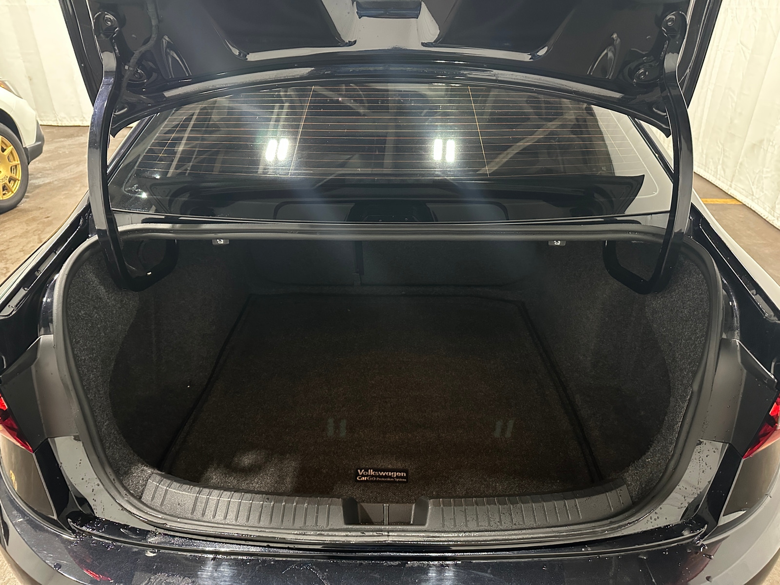 Thumbnail: 2019 Volkswagen Jetta - 6