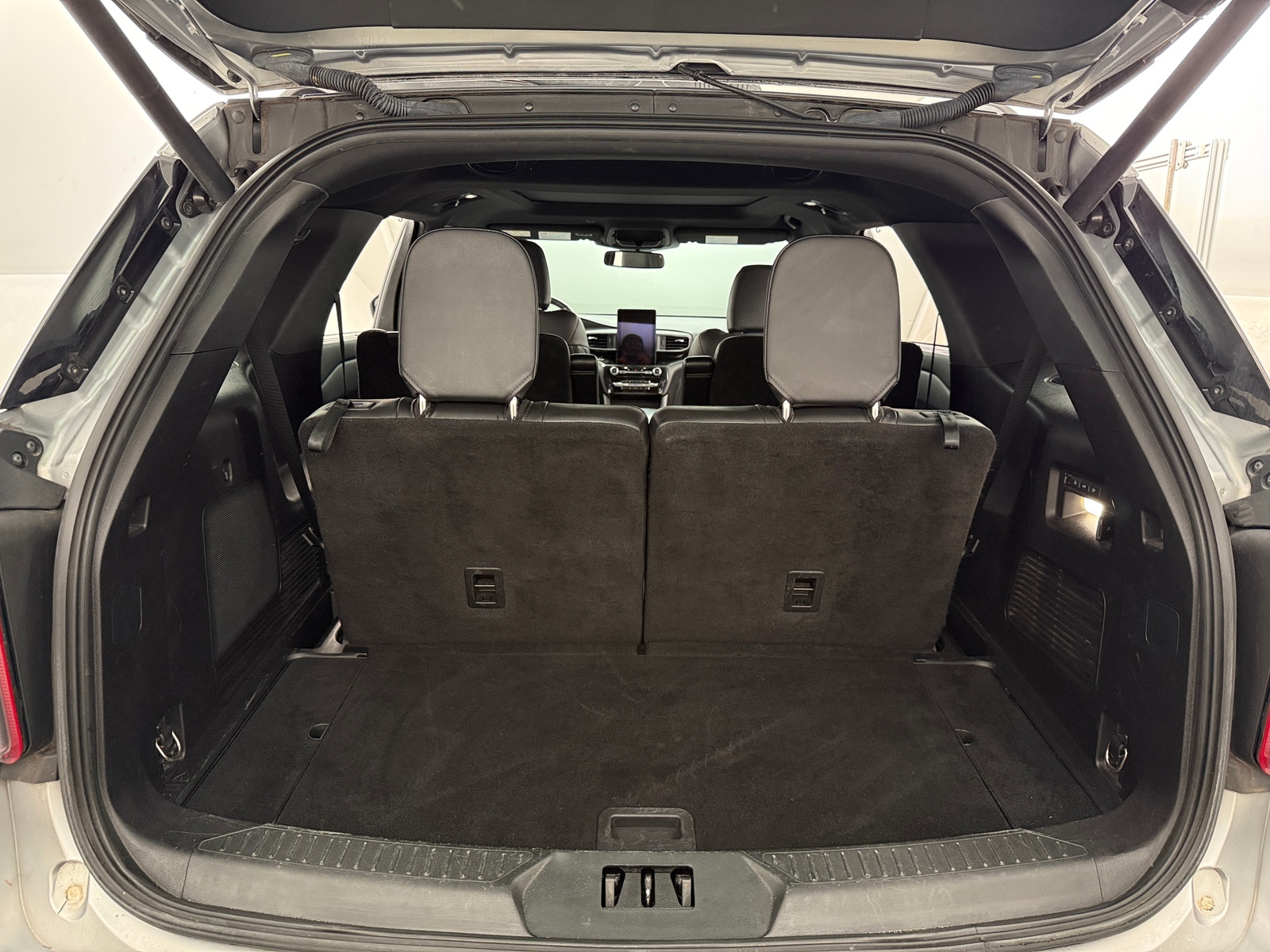 Thumbnail: 2021 Ford Explorer - 6