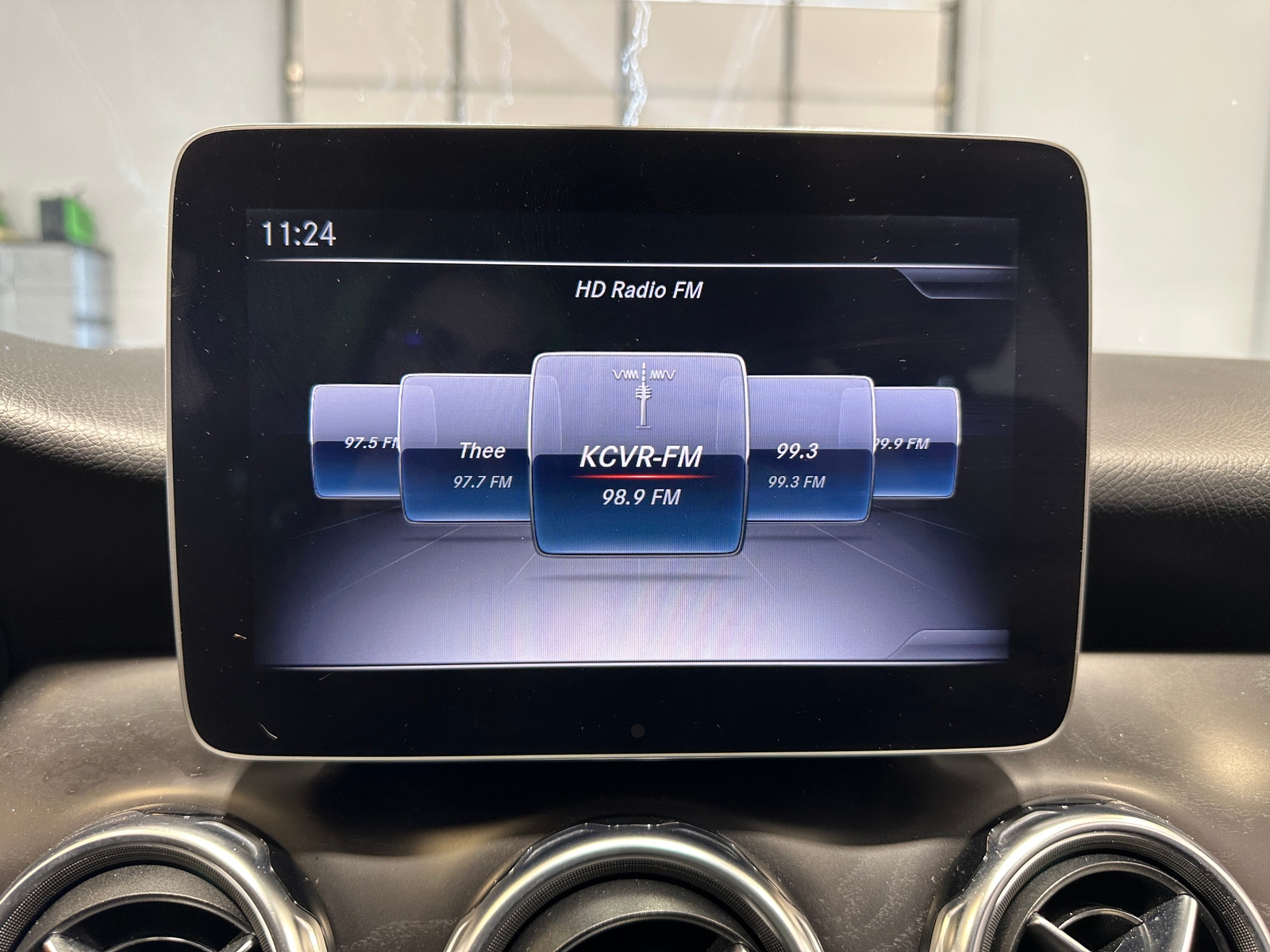 Thumbnail: 2018 Mercedes-Benz GLA - 3