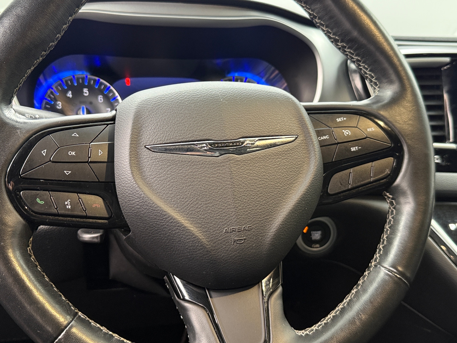 Thumbnail: 2020 Chrysler Pacifica - 4