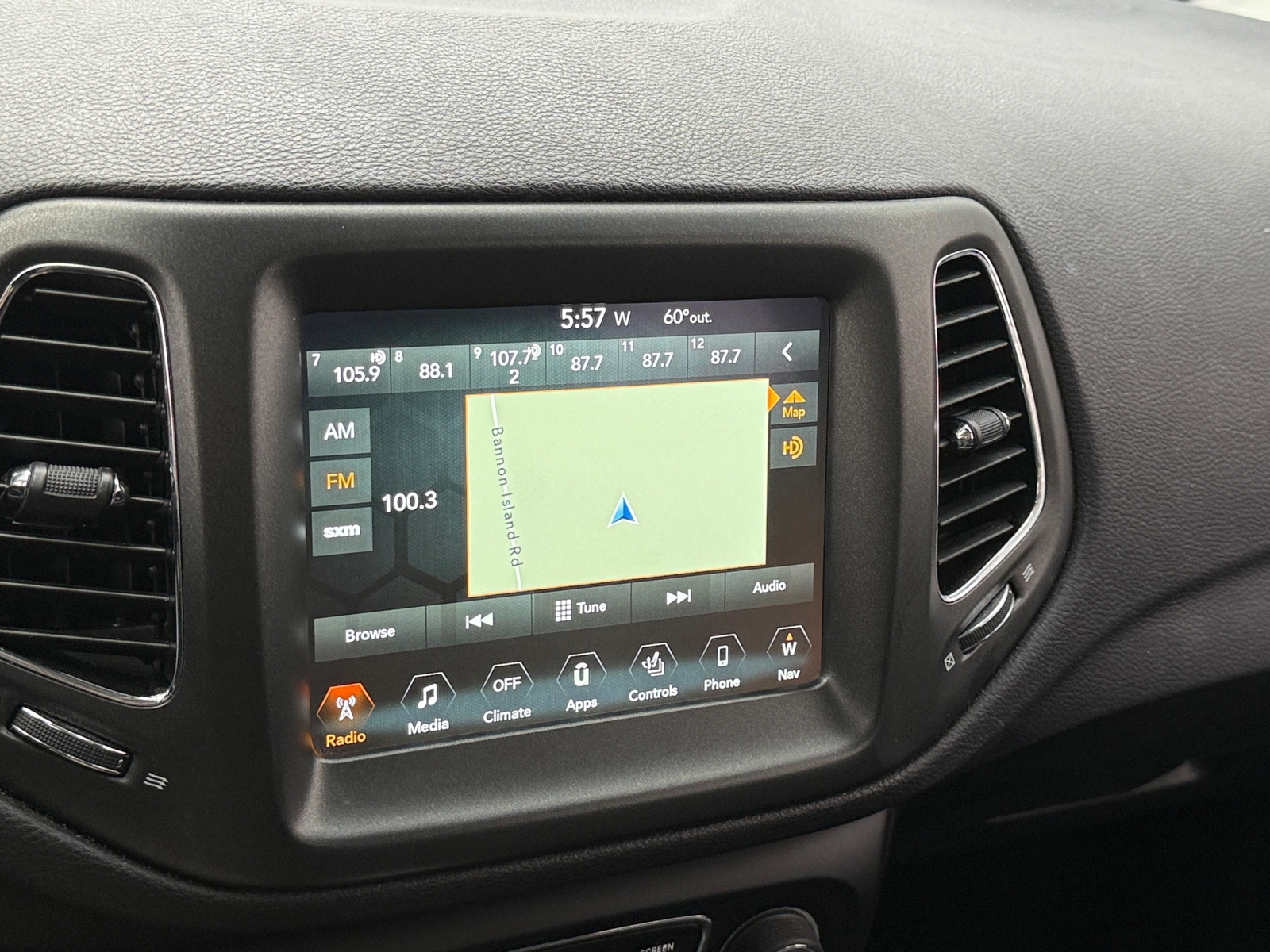 Thumbnail: 2017 Jeep Compass - 3