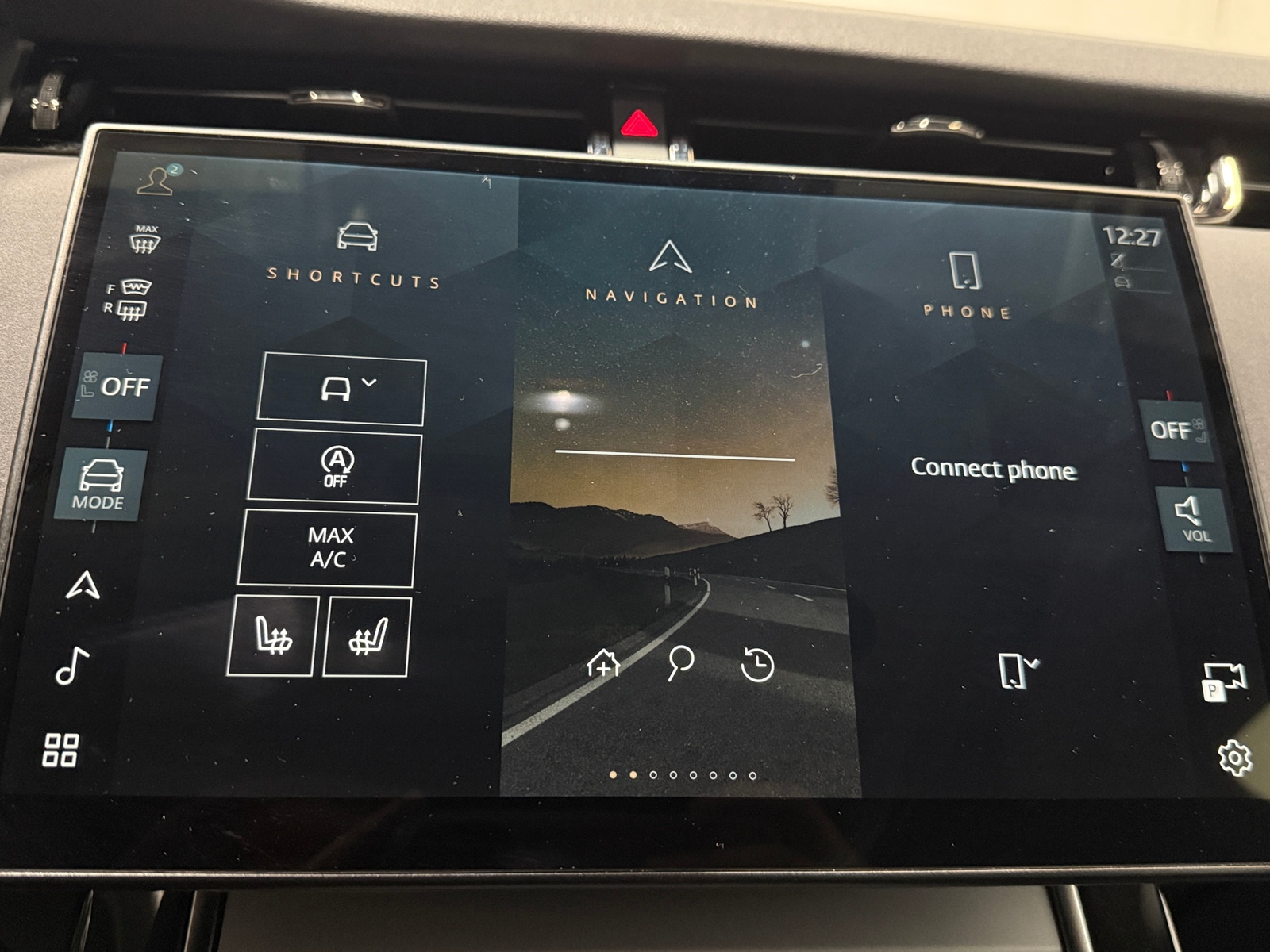 Thumbnail: 2025 Land Rover Range Rover Evoque - 3