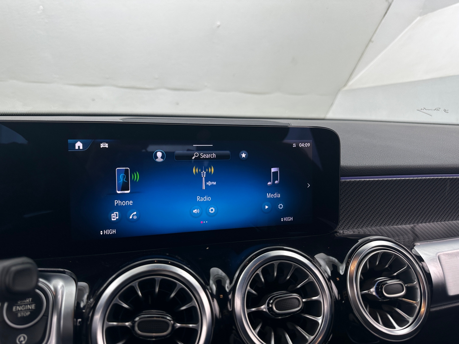 Thumbnail: 2025 Mercedes-Benz GLB - 3