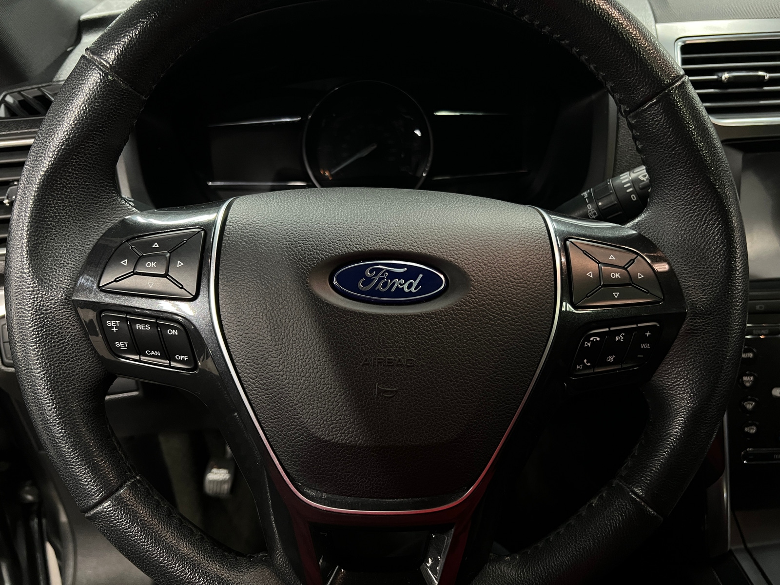 Thumbnail: 2018 Ford Explorer - 4