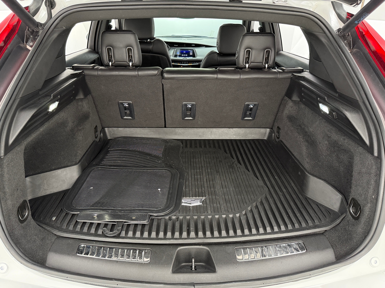 Thumbnail: 2020 Cadillac XT4 - 6