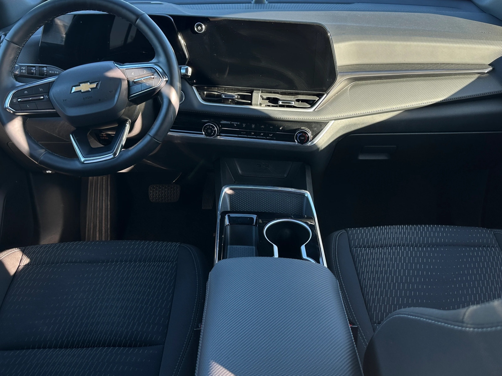 Thumbnail: 2025 Chevrolet Equinox - 3