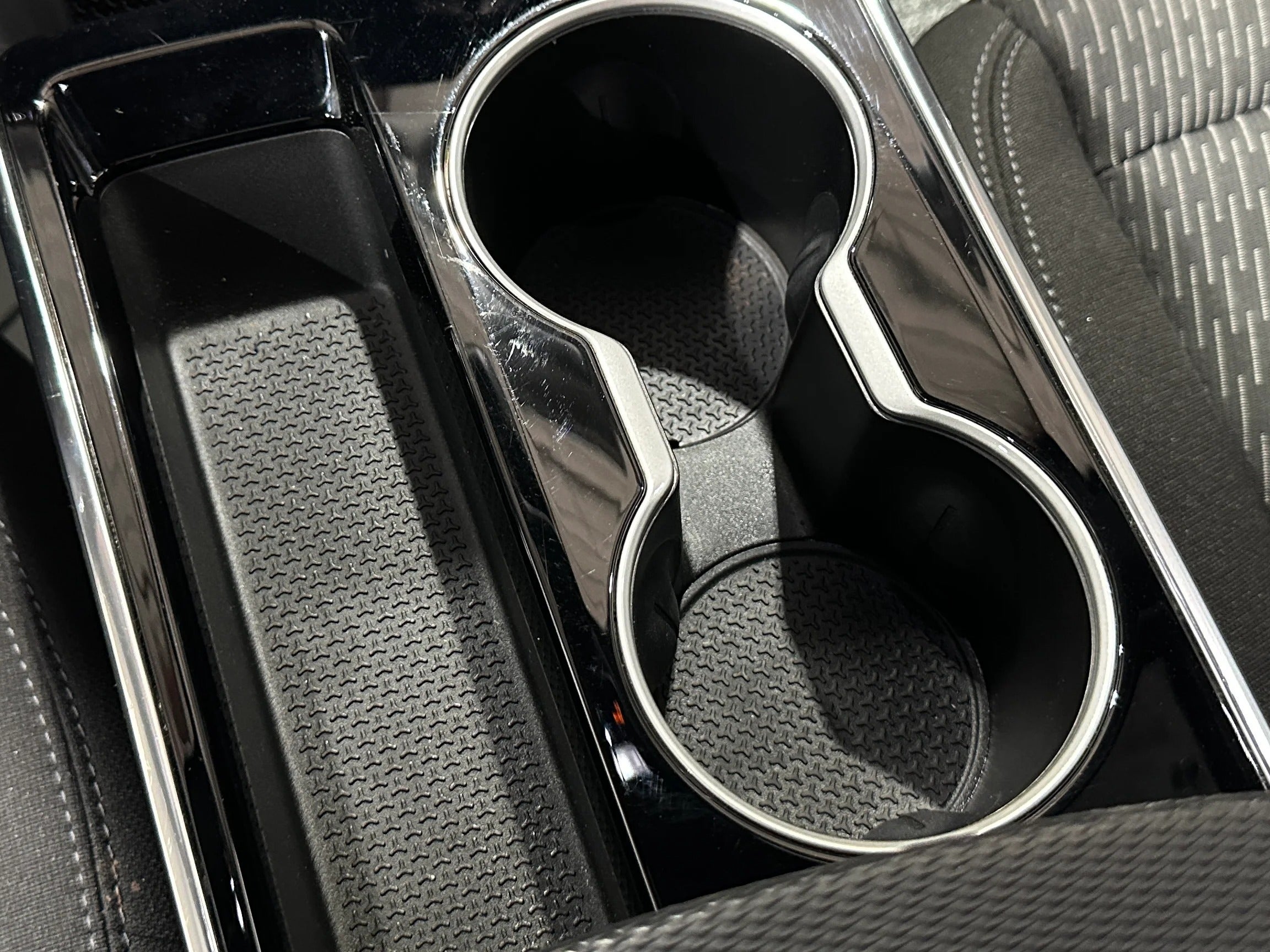 2025 Chevrolet Equinox - Image 3