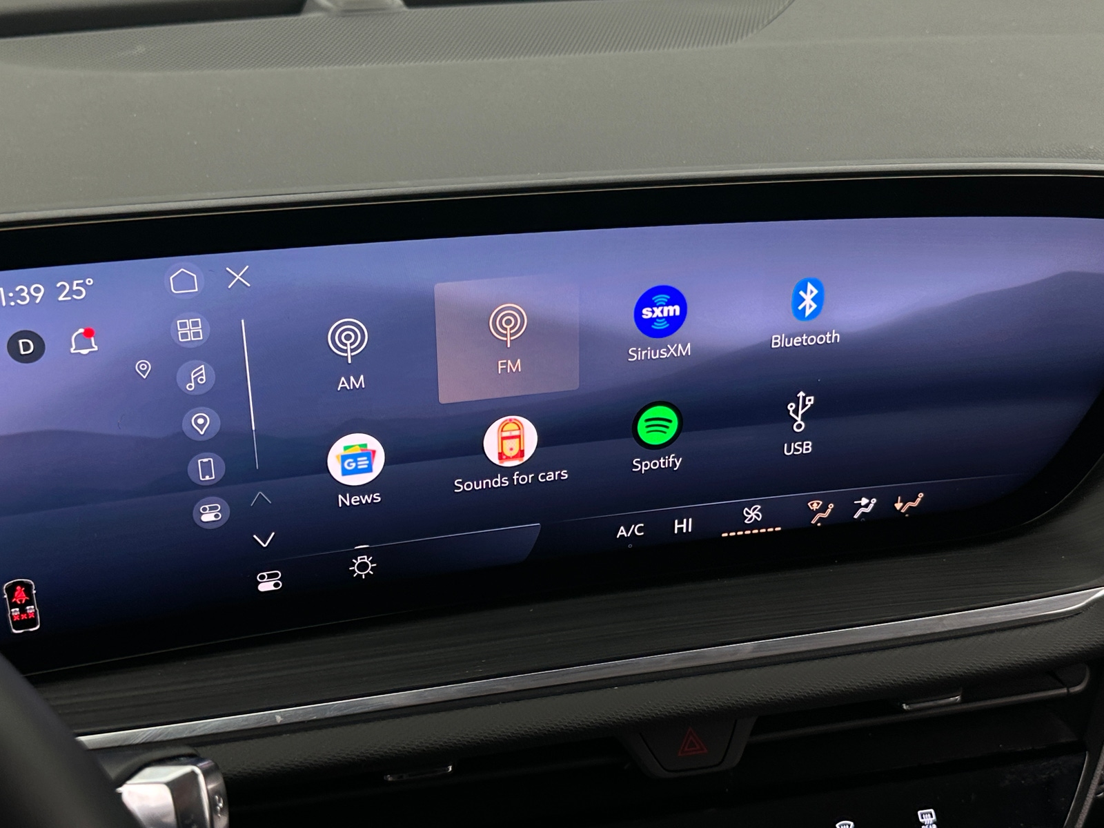 Thumbnail: 2025 Buick Envision - 3