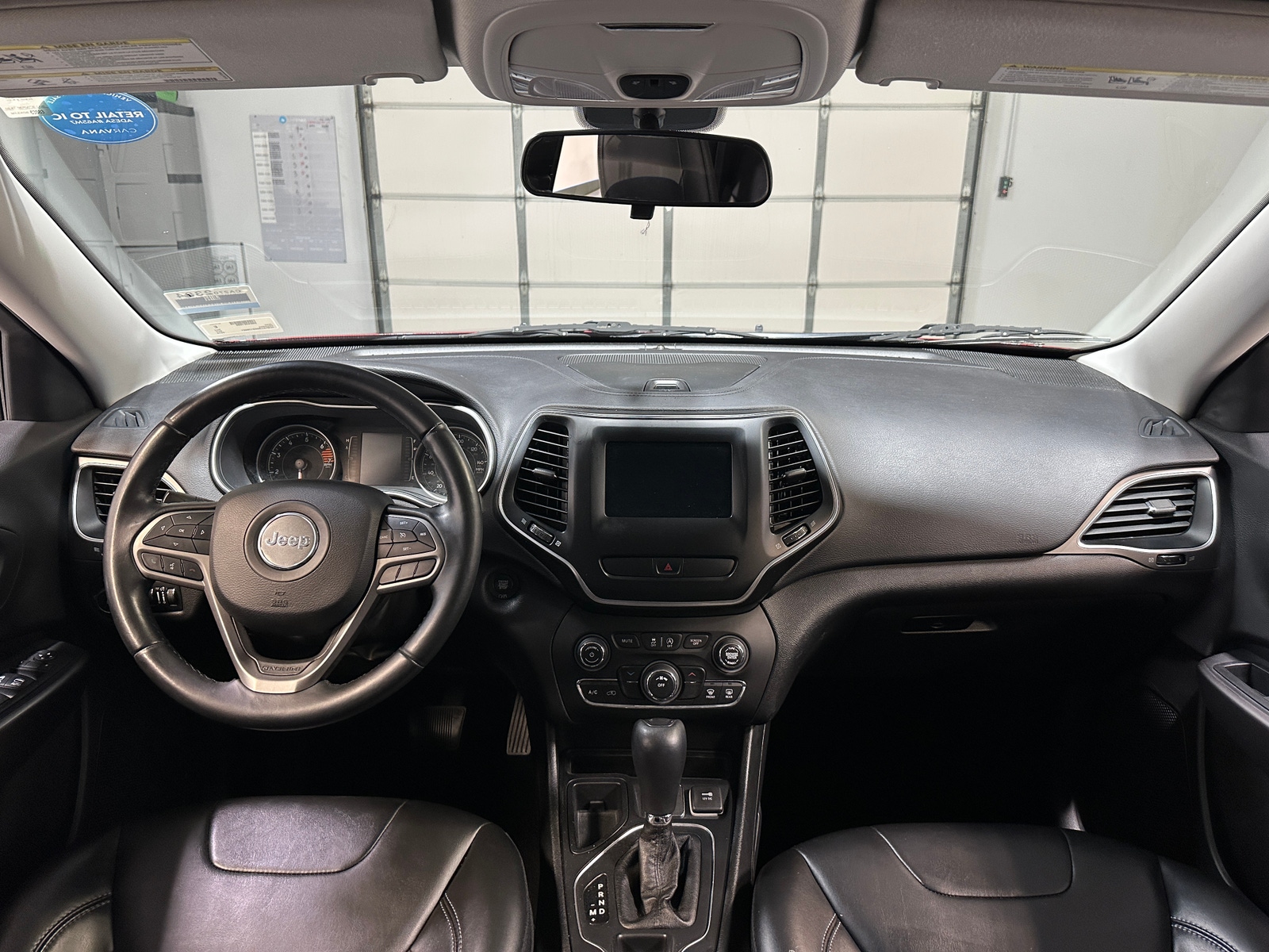 Thumbnail: 2019 Jeep Cherokee - 3