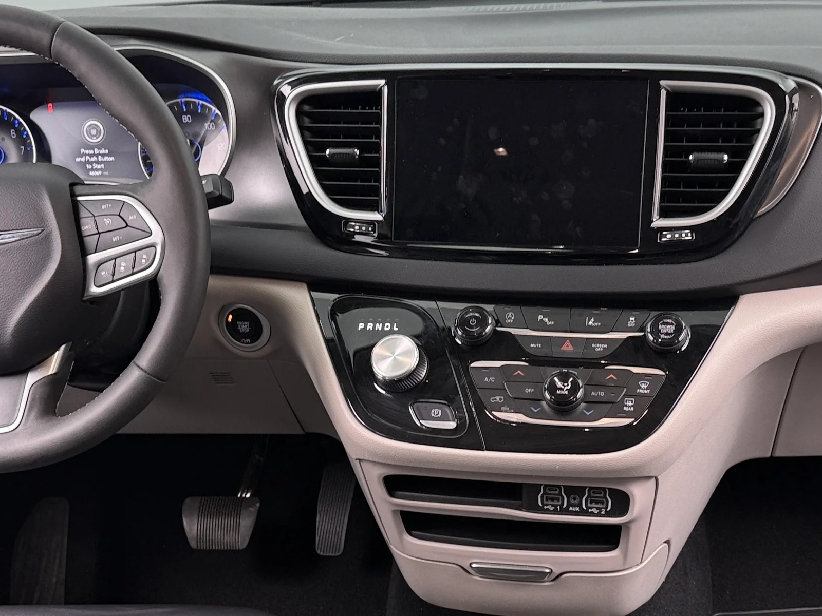 Thumbnail: 2024 Chrysler Pacifica - 2