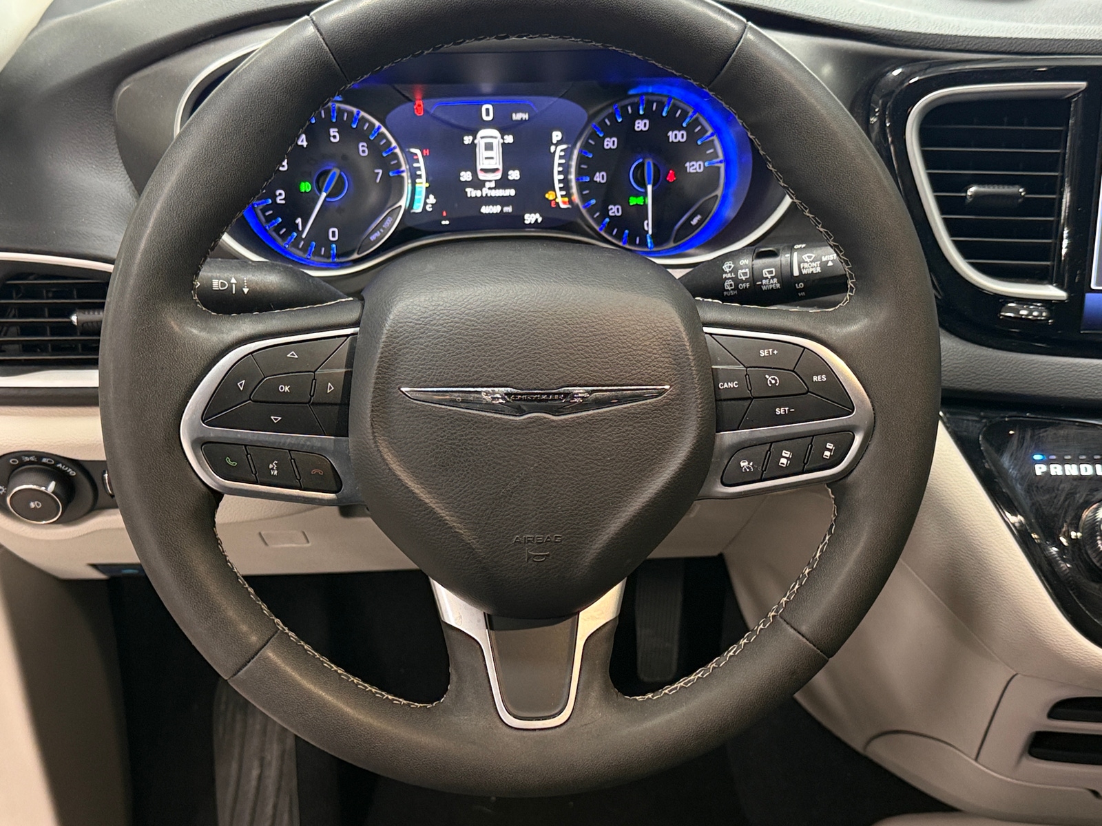 Thumbnail: 2024 Chrysler Pacifica - 4