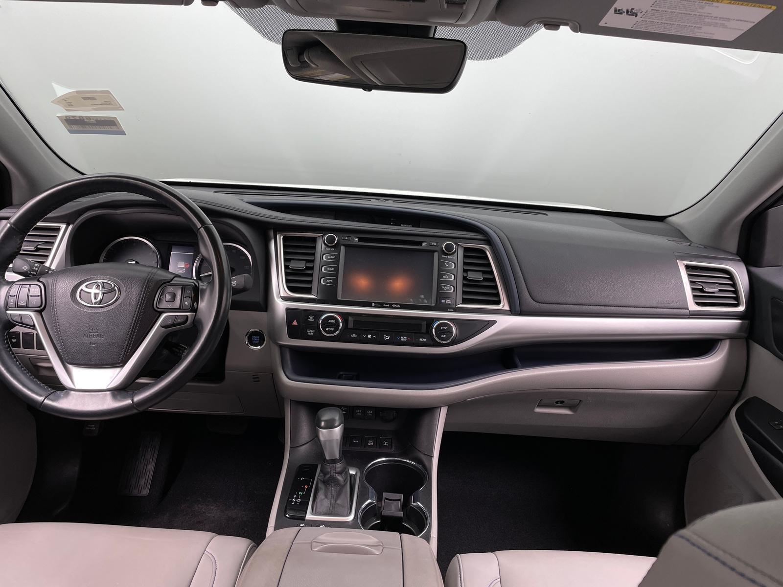 Thumbnail: 2019 Toyota Highlander - 2