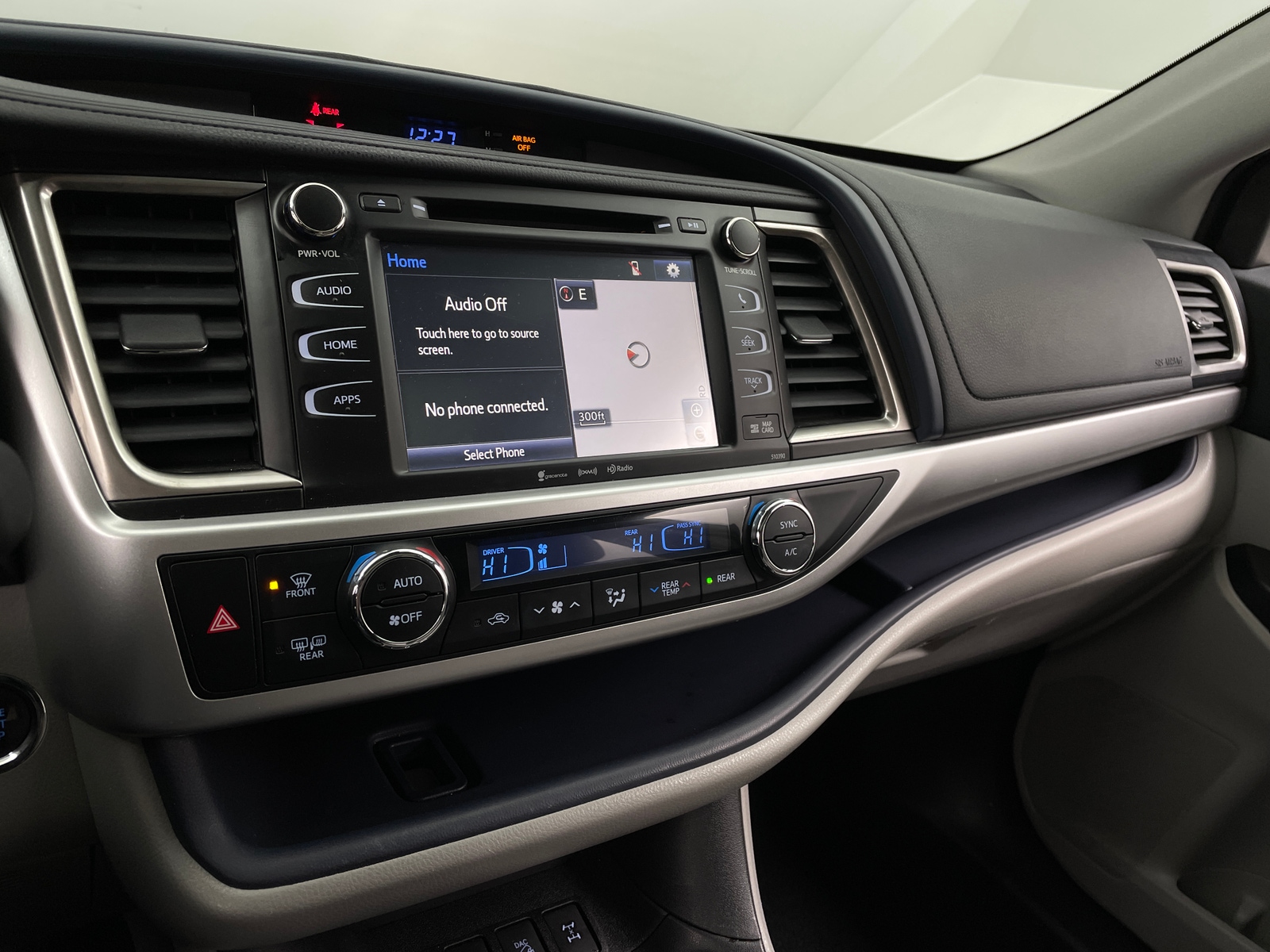 Thumbnail: 2019 Toyota Highlander - 3