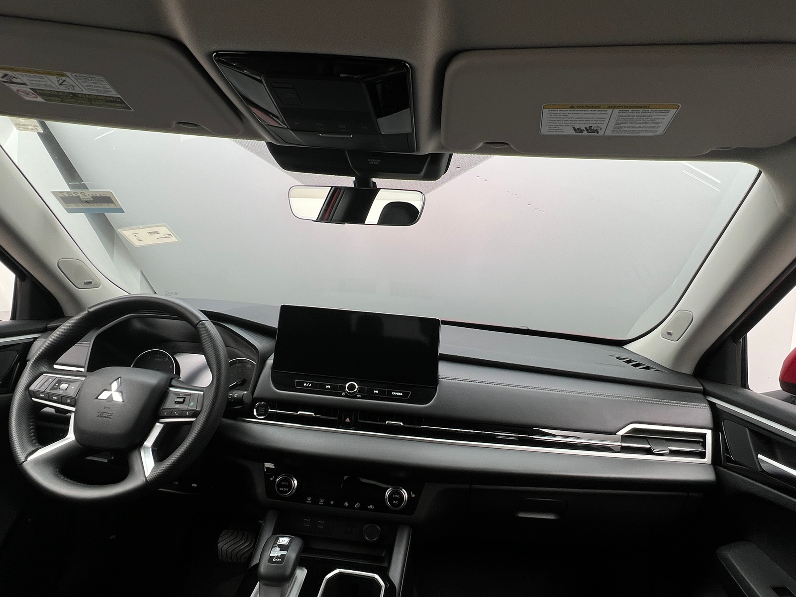 Thumbnail: 2025 Mitsubishi Outlander - 2