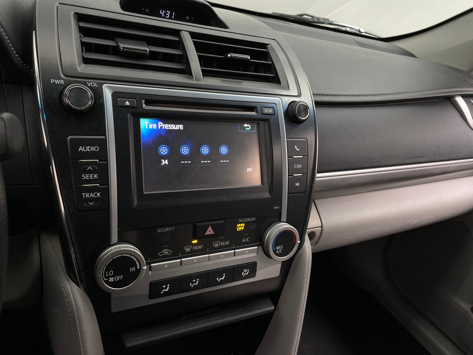 Thumbnail: 2012 Toyota Camry - 4