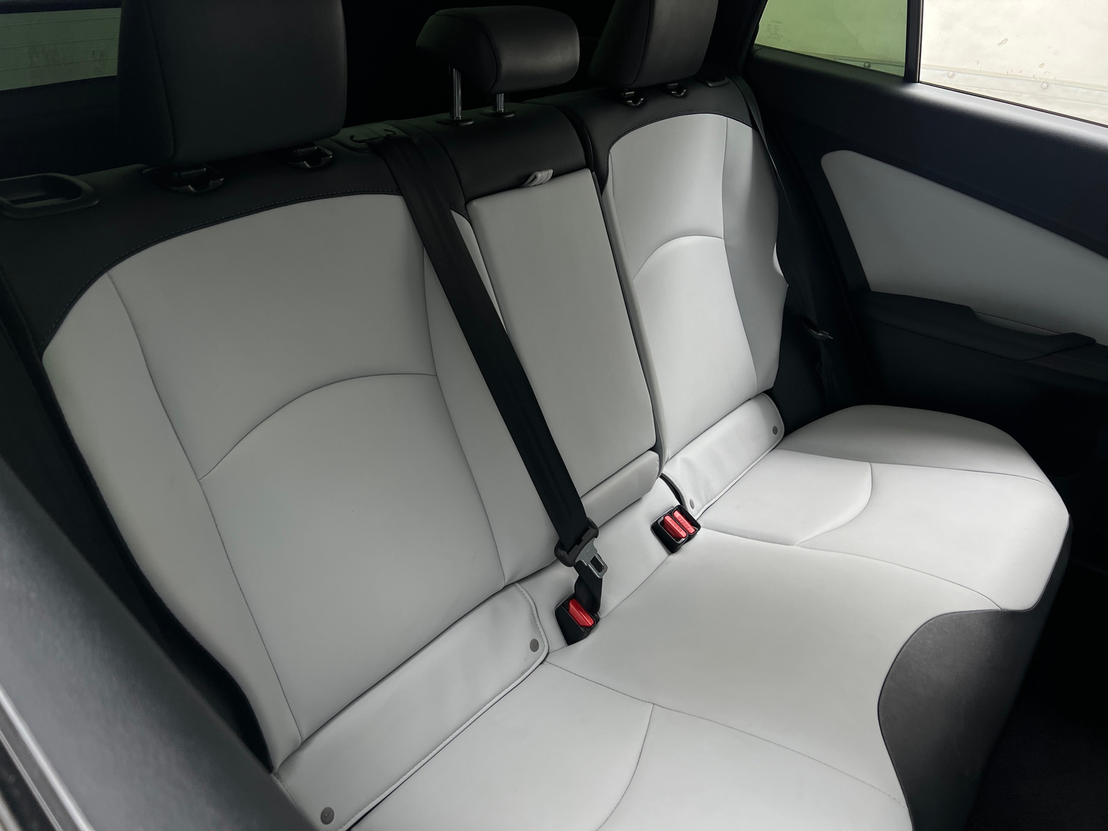 Thumbnail: 2016 Toyota Prius - 5