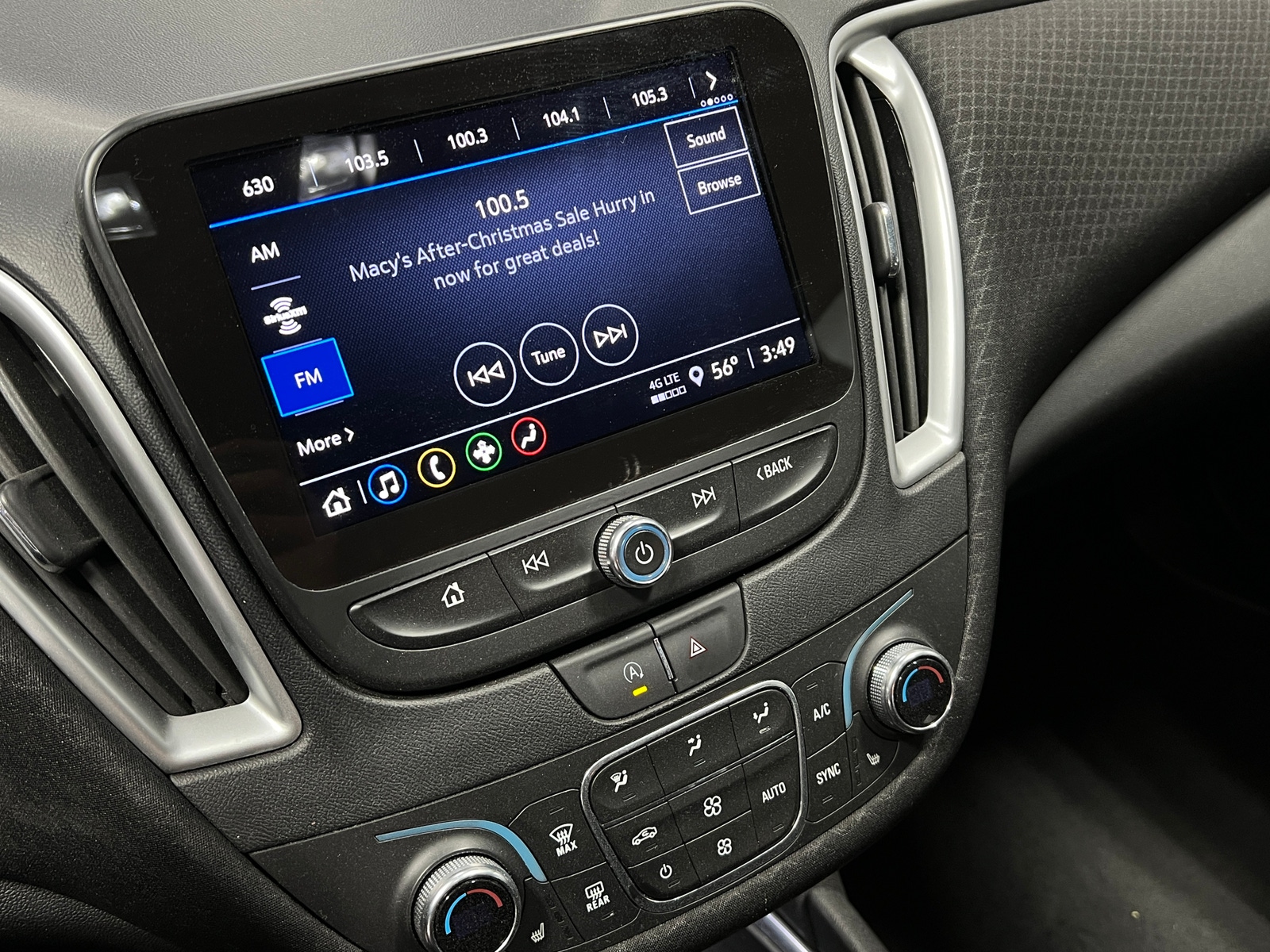 Thumbnail: 2024 Chevrolet Malibu - 4