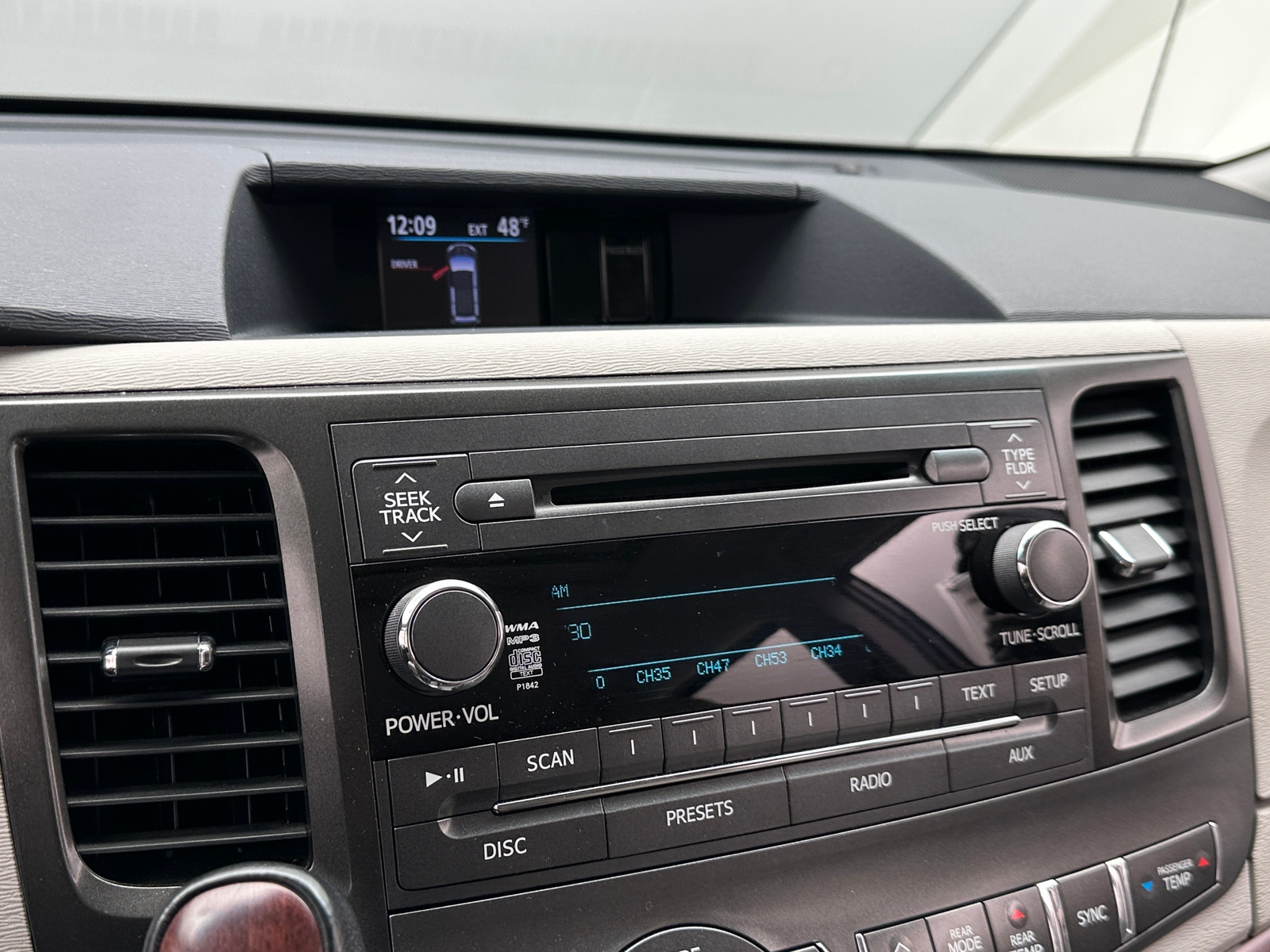 Thumbnail: 2014 Toyota Sienna - 3