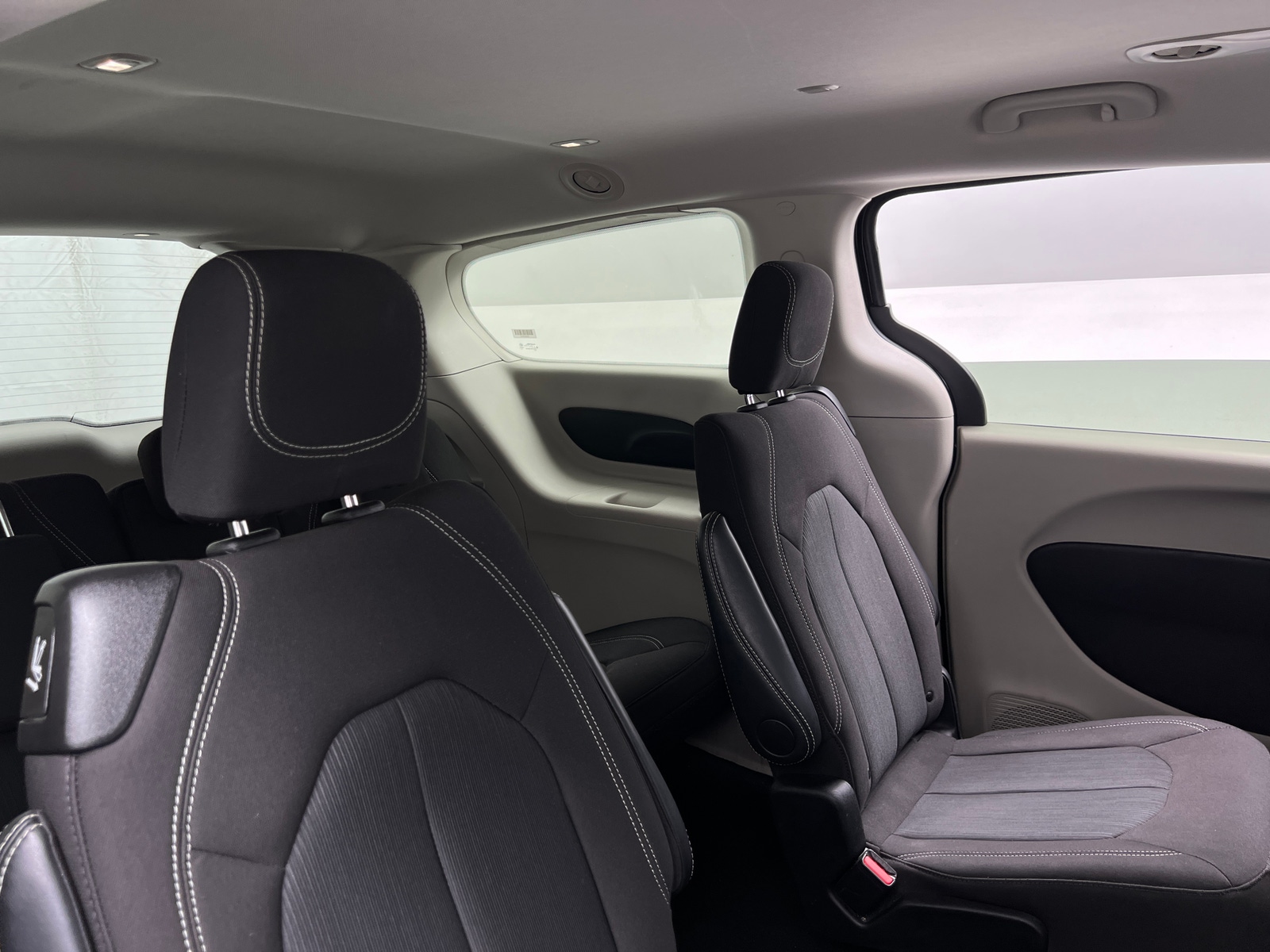 Thumbnail: 2024 Chrysler Voyager - 6