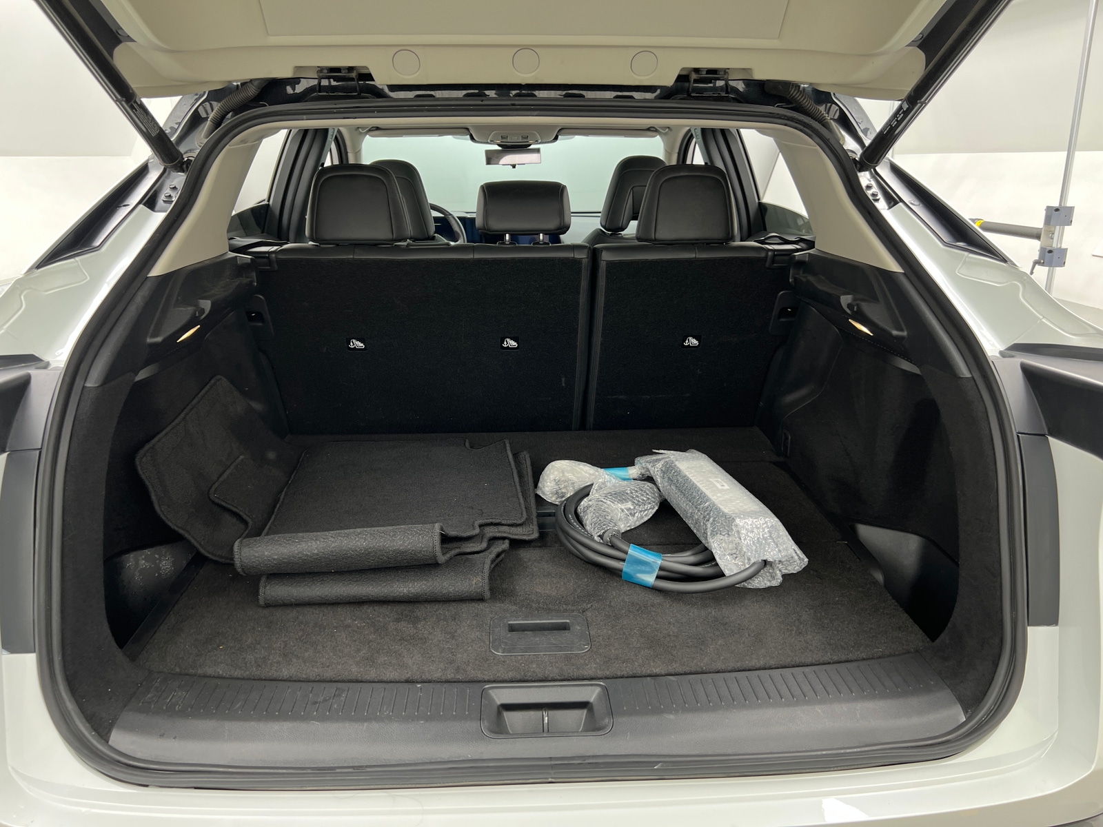 Thumbnail: 2023 Nissan Ariya - 6