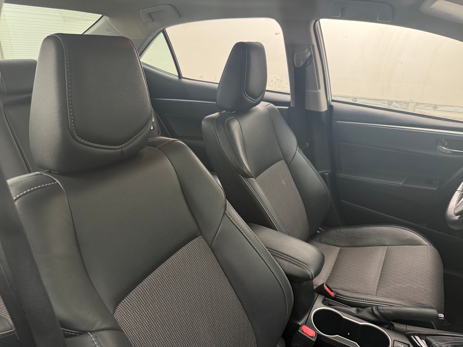 Thumbnail: 2015 Toyota Corolla - 2