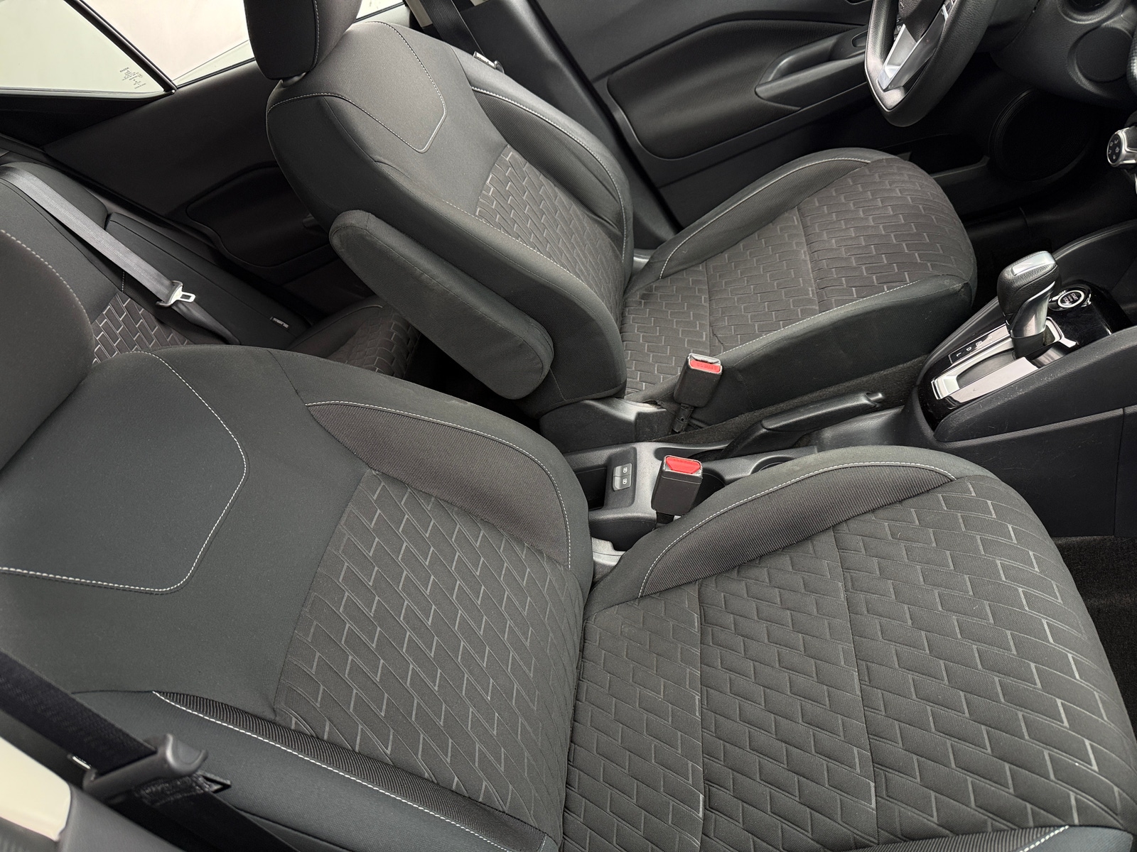 Thumbnail: 2021 Nissan Kicks - 2