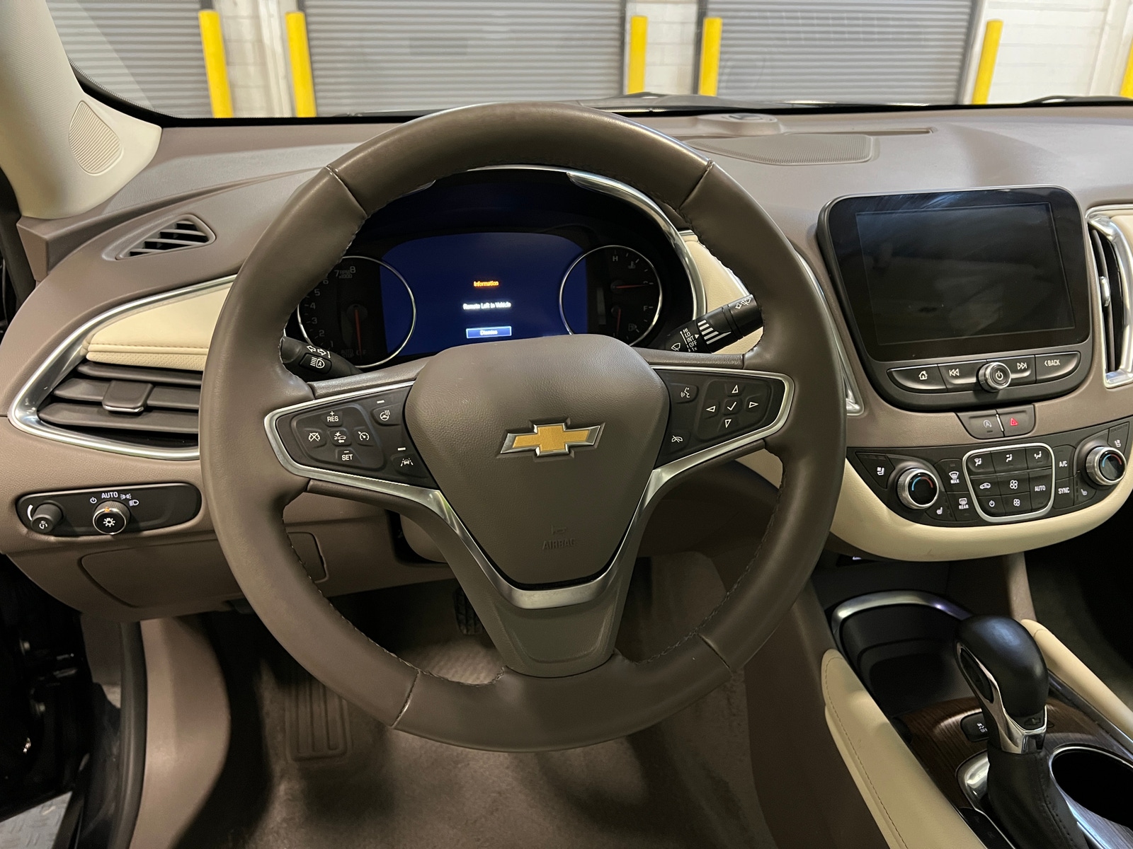 Thumbnail: 2024 Chevrolet Malibu - 4