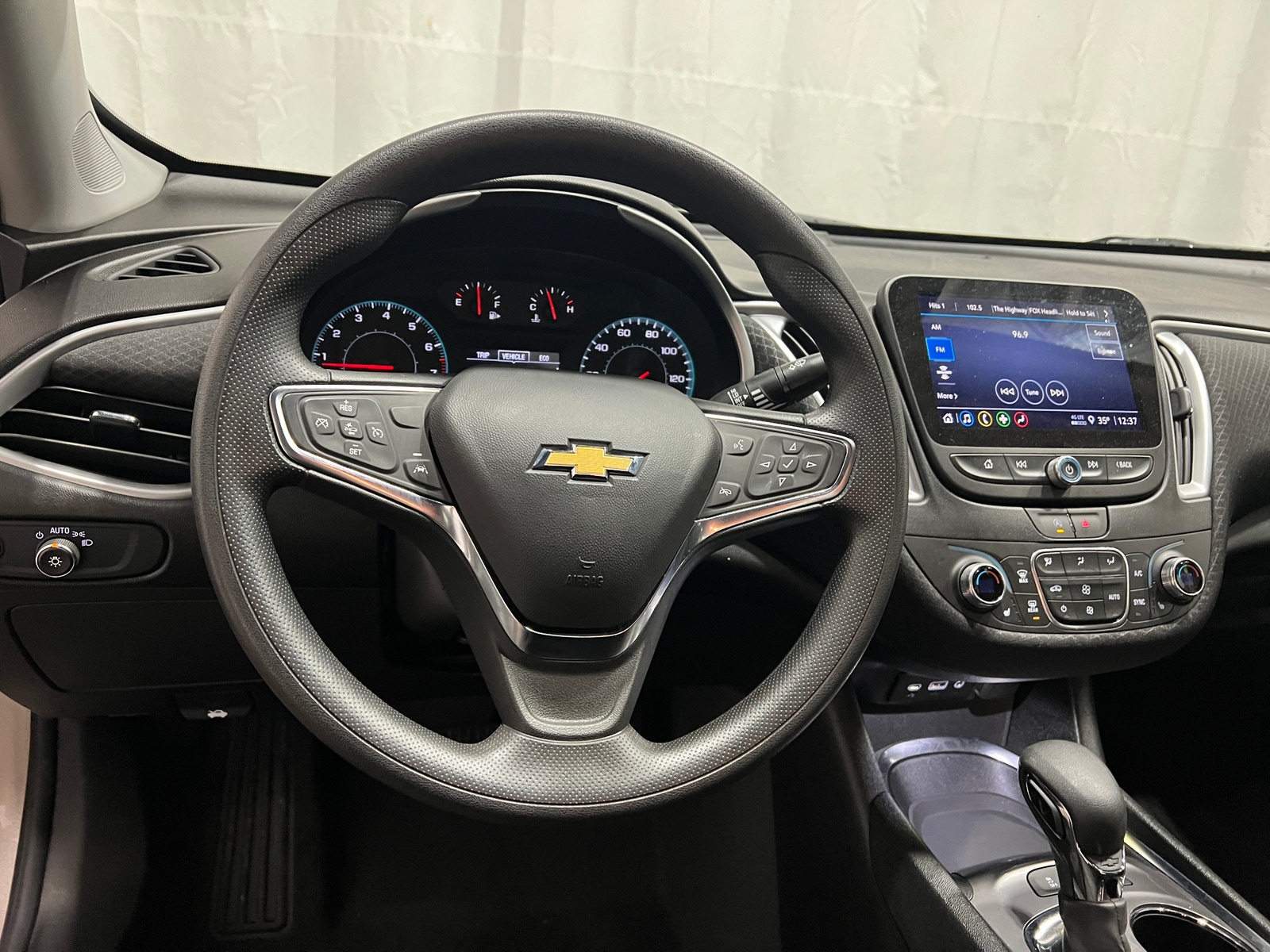 Thumbnail: 2024 Chevrolet Malibu - 5