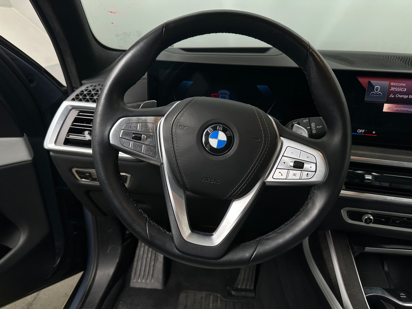 Thumbnail: 2023 BMW X7 - 4