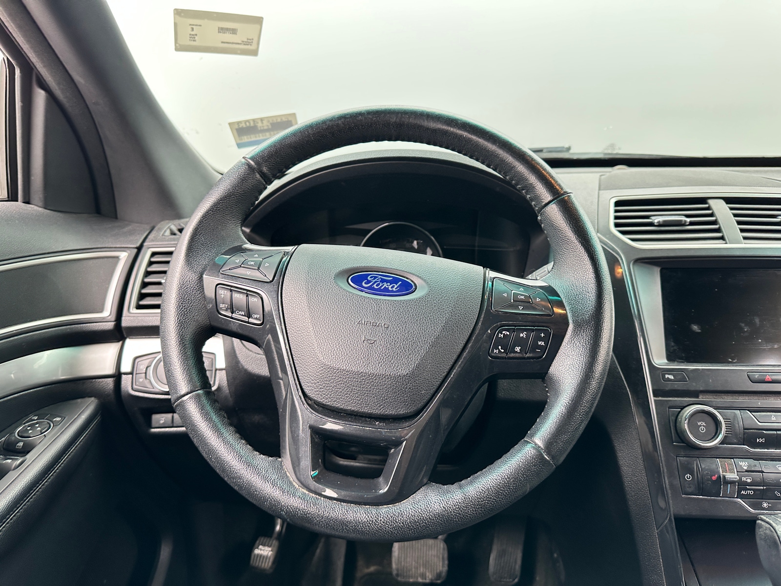 Thumbnail: 2017 Ford Explorer - 4